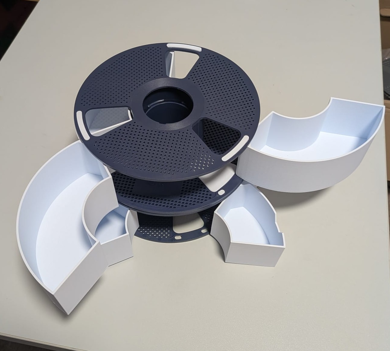 Miniatura 4 do modelo 3D Stackable Sunlu Spool Organizer