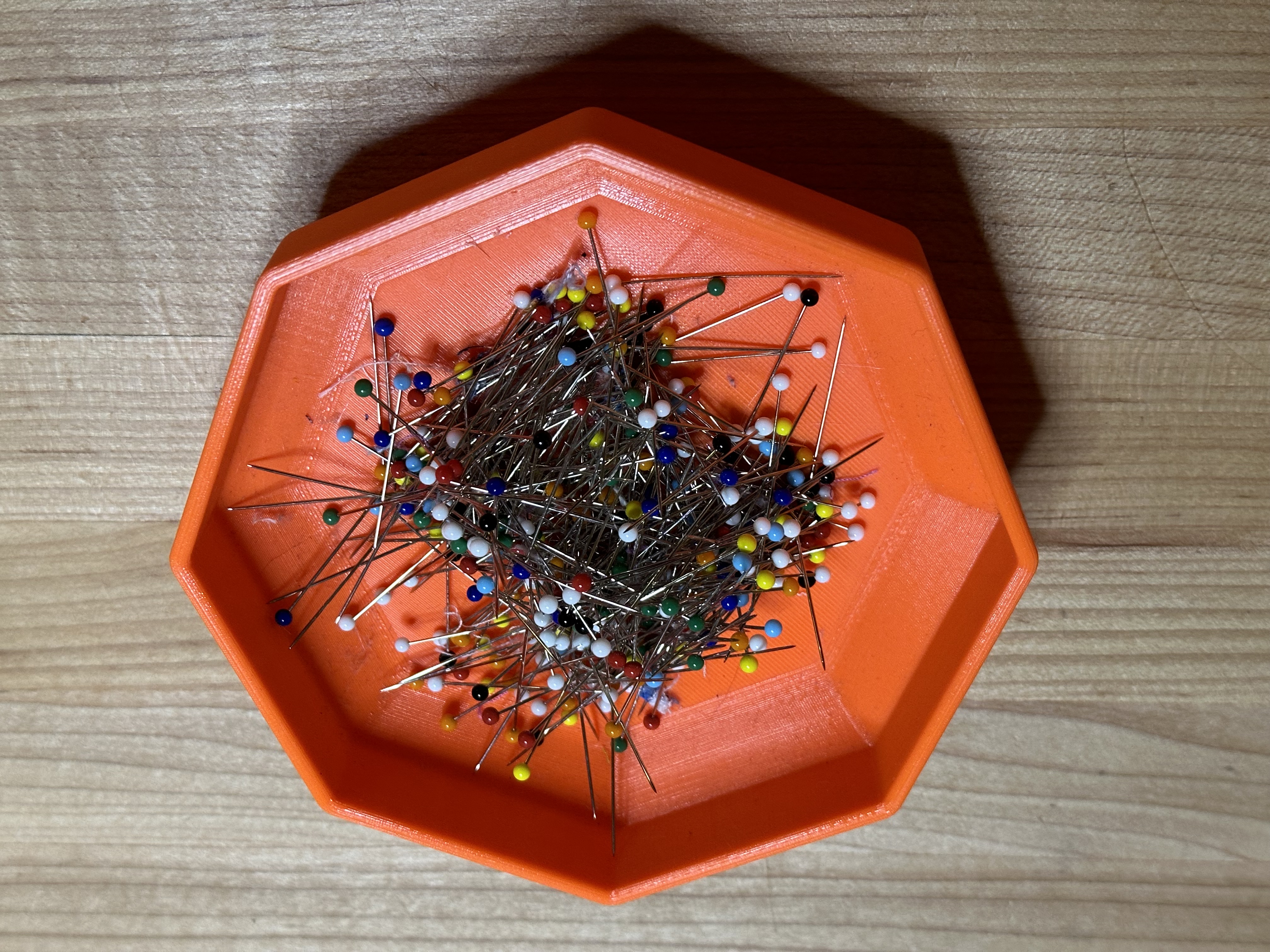 Sewing pin bowl with MAGNETS