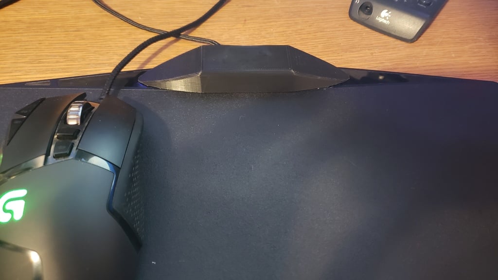 Corsair MM800 Polaris RGB Mouse Pad cord snag reducer by KnexFour