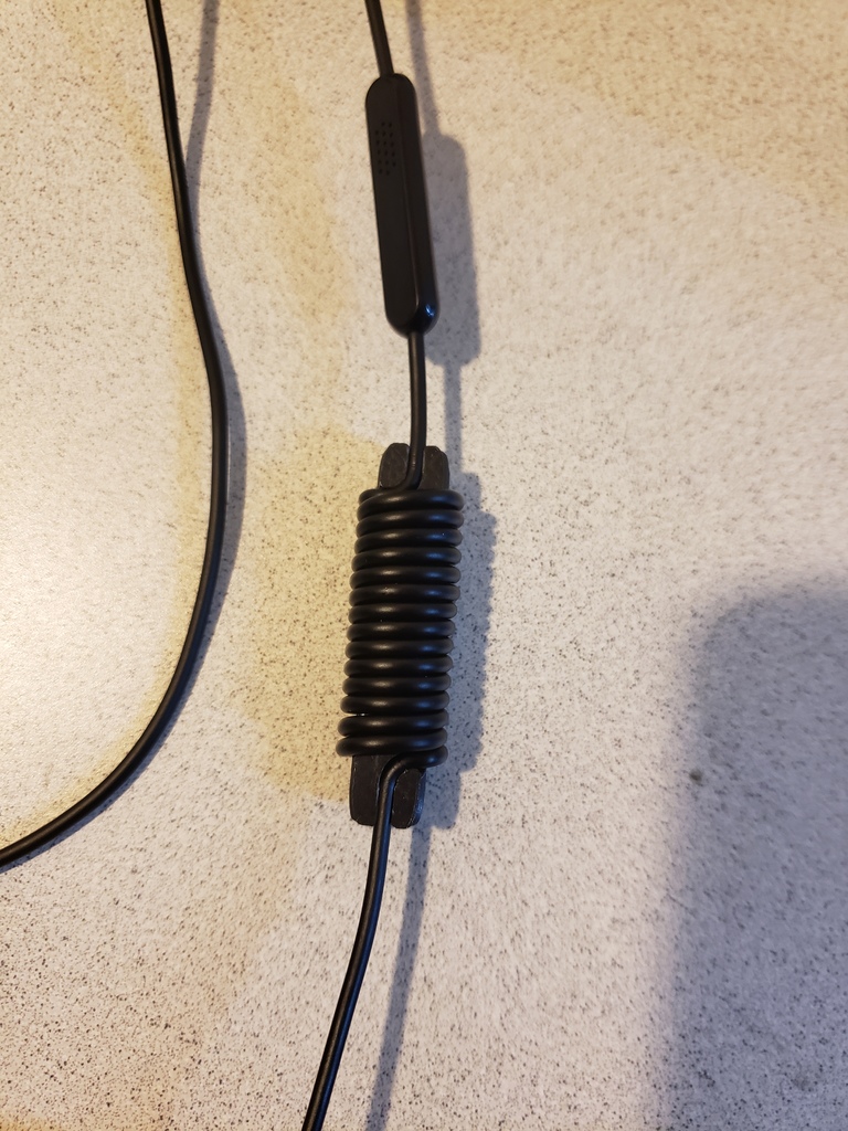 Headphone Cord Wrap/Shortener for 2mm headphone cable by KnexFour