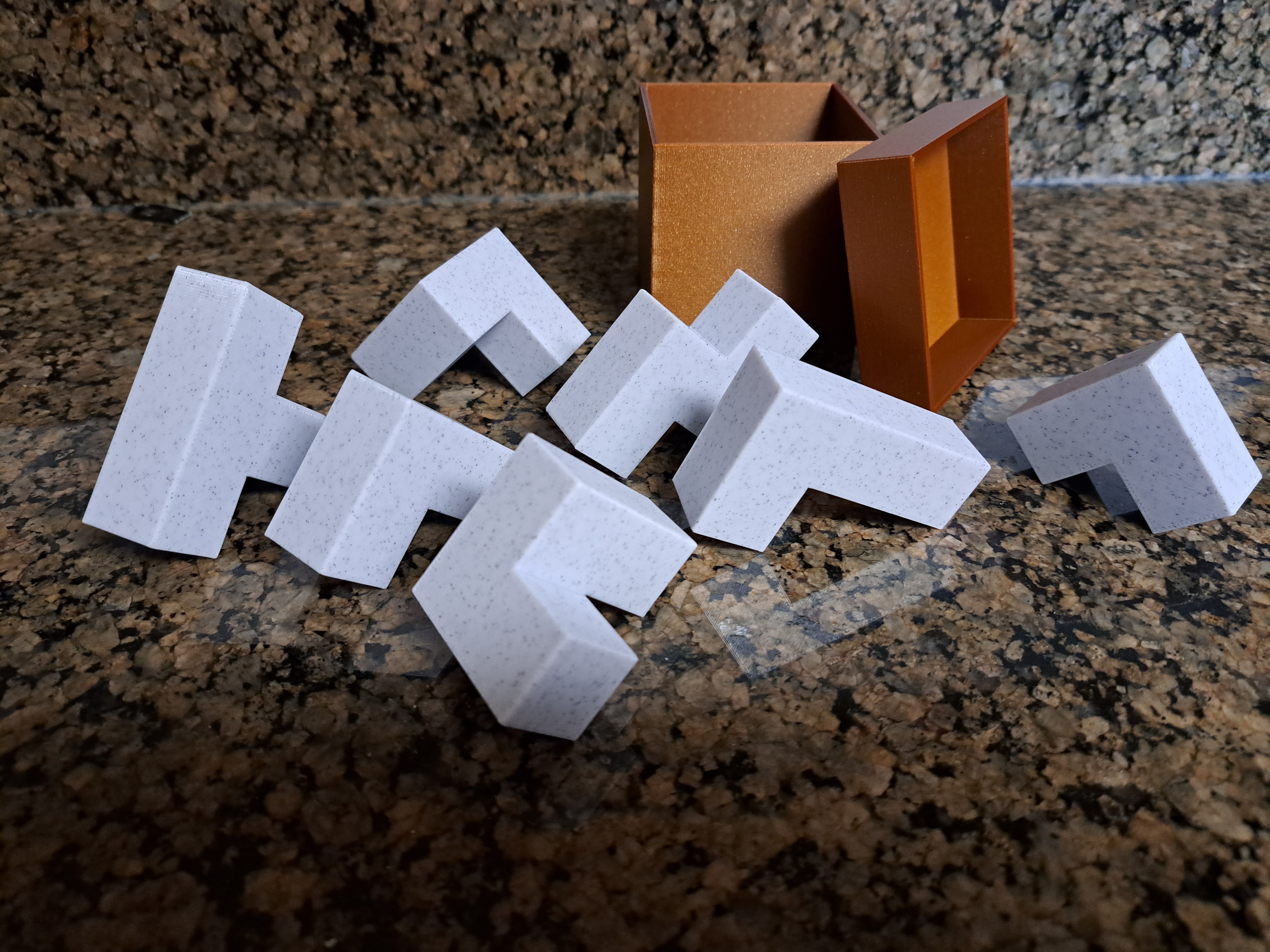 Miniatura 2 do modelo 3D Puzzle Cube with Storage Box