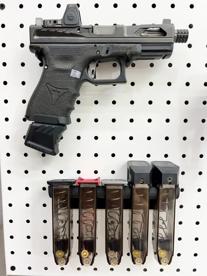 Glock Magazine Rack for Pegboard by AppHero | Download free STL model ...