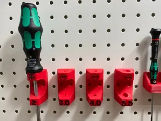 Free STL file Porta Cacciaviti per parete / Screwdriver holder for