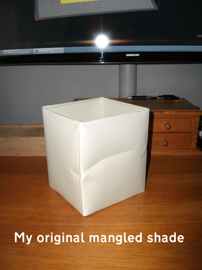 Miniatura 4 do modelo 3D Simple Square E14 Lampshade