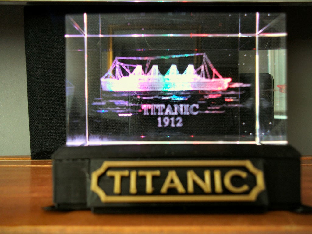 Illuminated Display Base for 3D Laser Engraved Acrylic Block