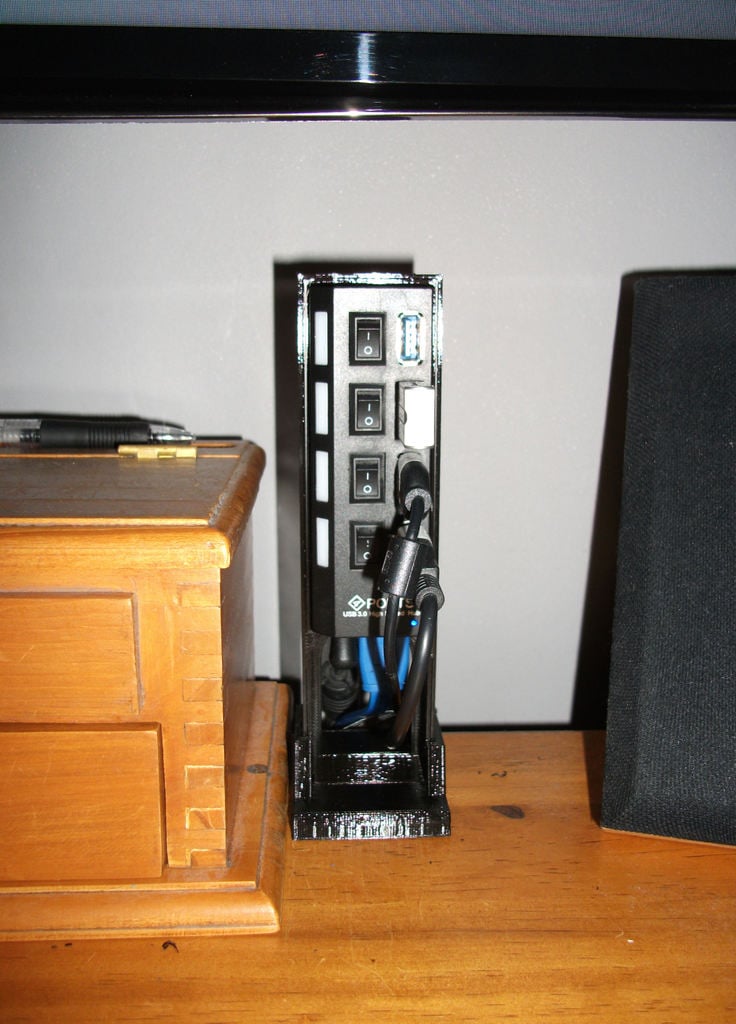 USB Hub Vertical Caddy