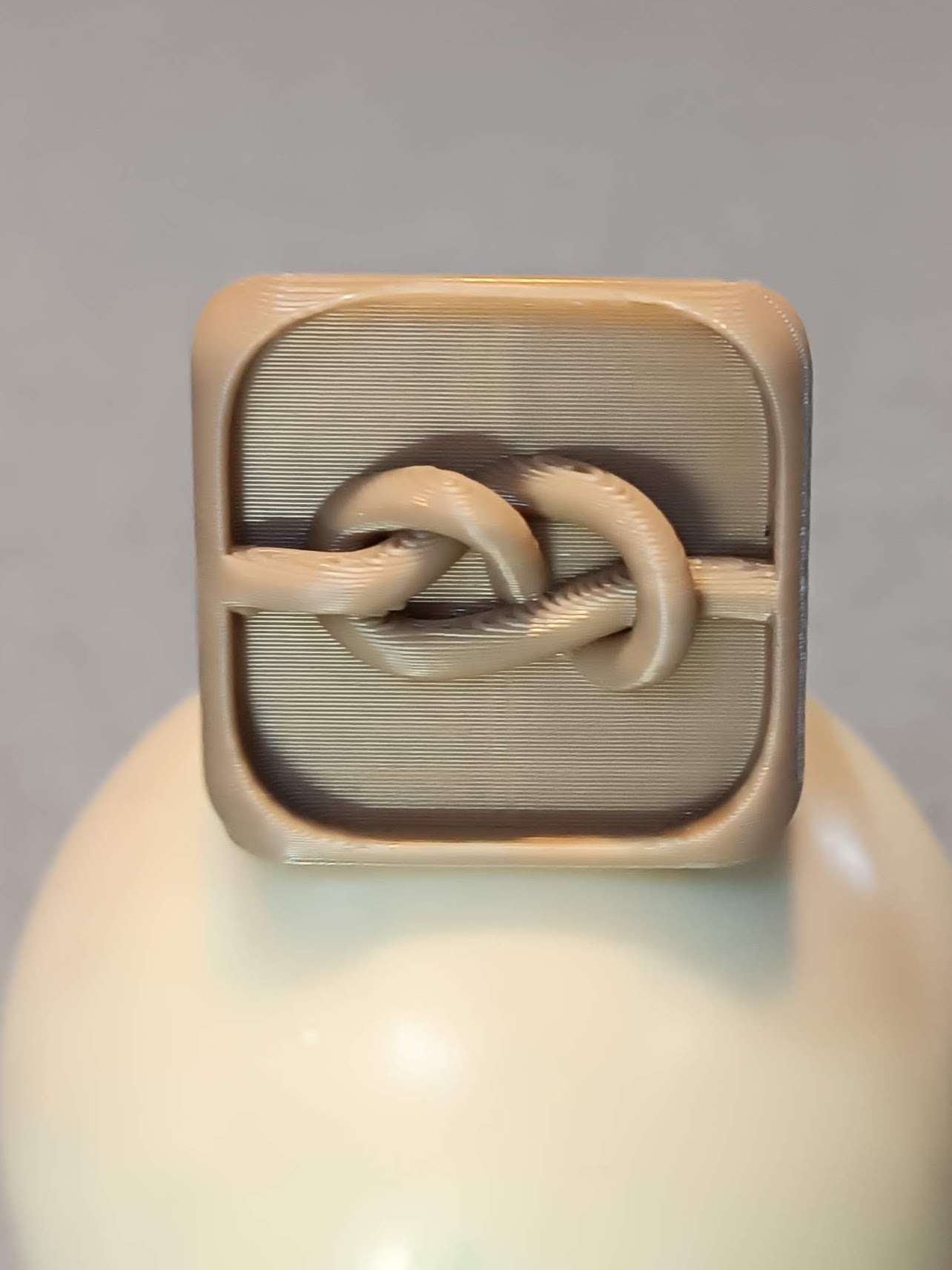 Eight Knot Scout woggle. Pasapañuelo o canuto con nudo Ocho