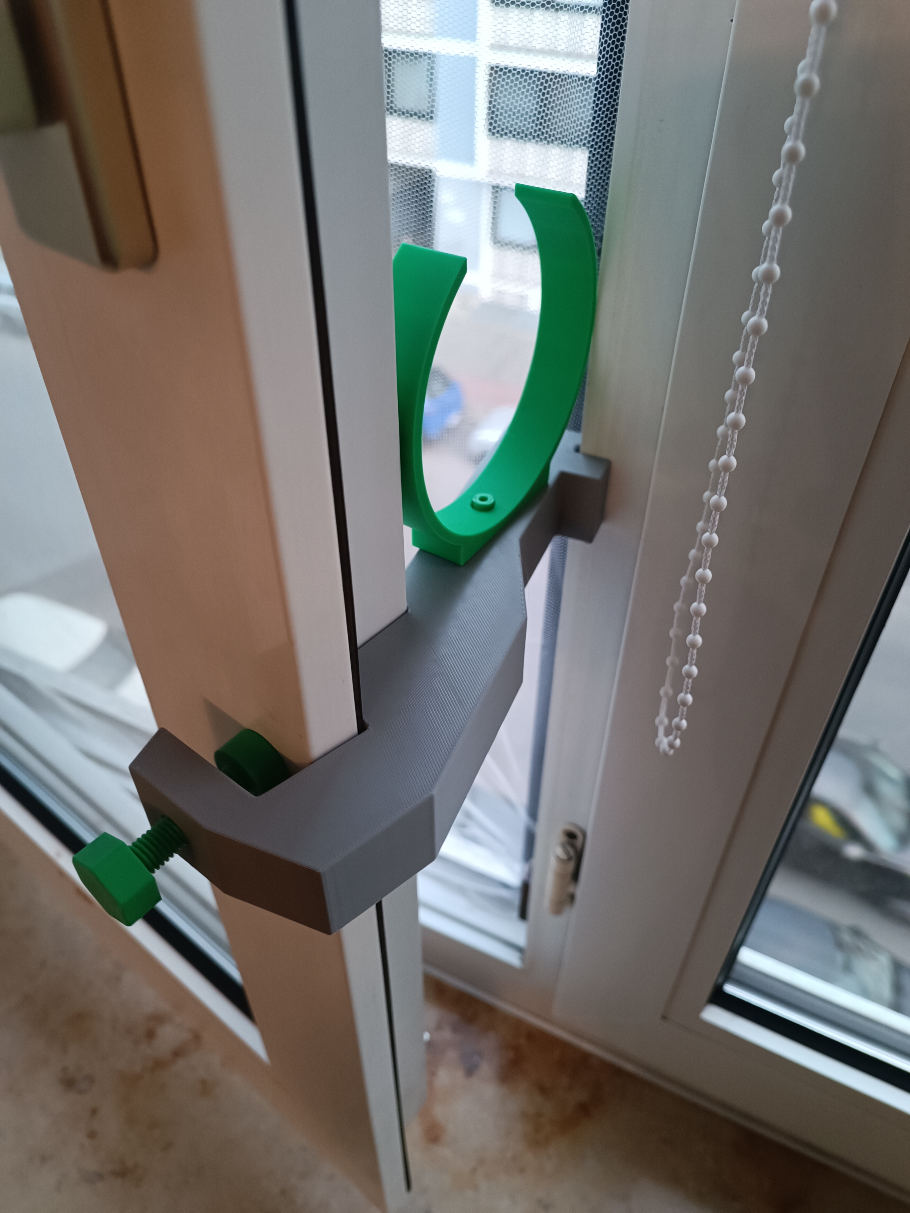 Printer exhaust system window clip