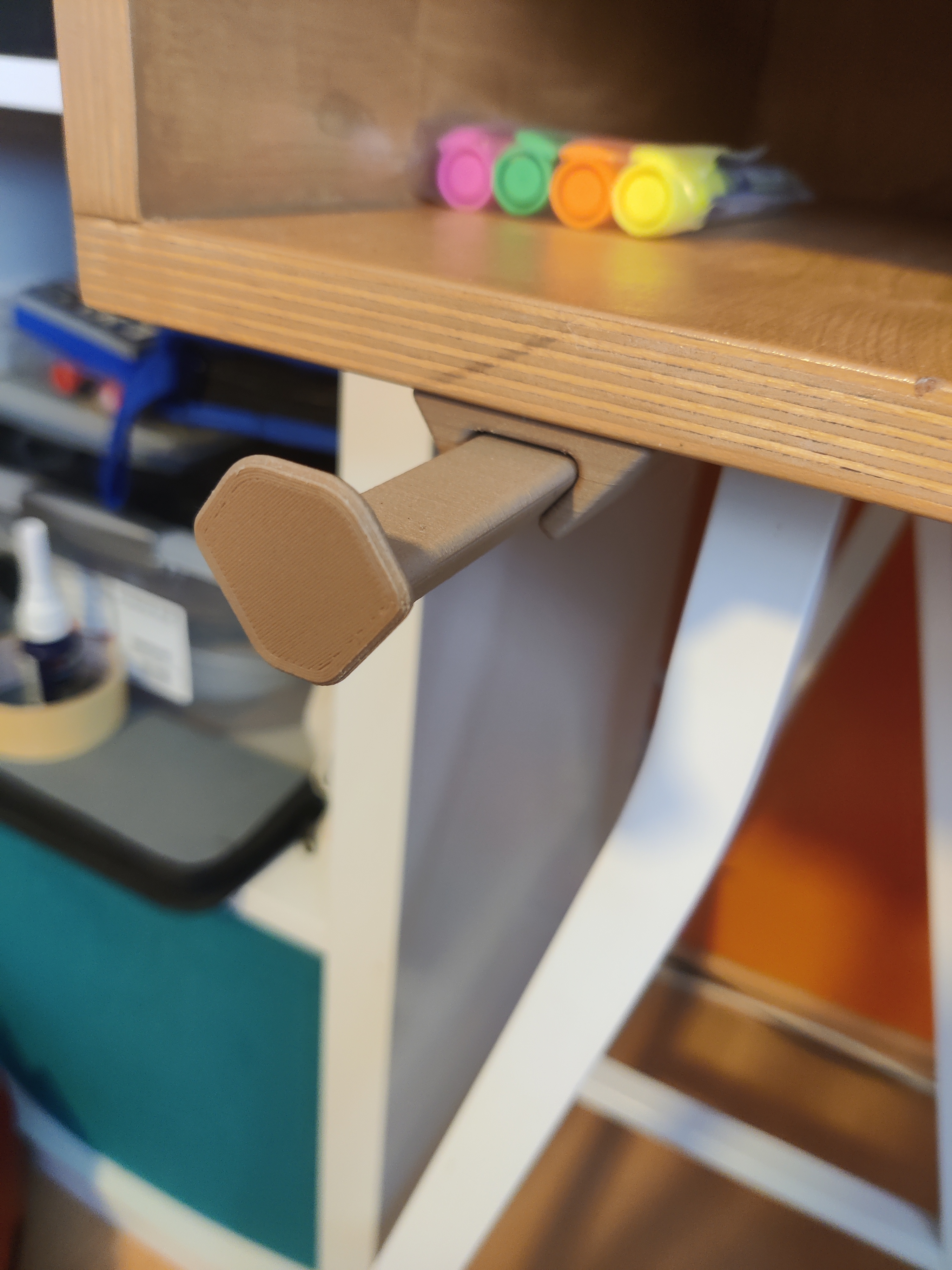 Miniatura 2 do modelo 3D Slideable Headset Holder