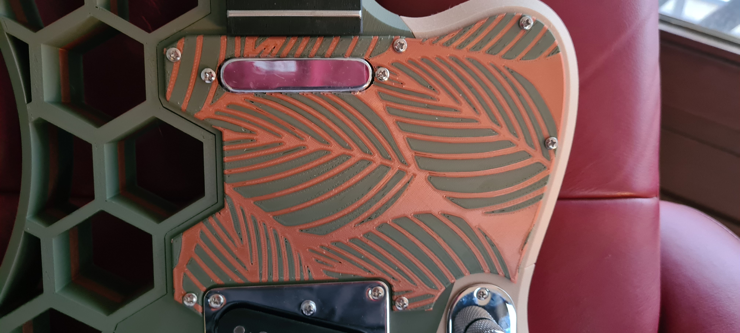 Pick guard 2 tone flower pattern