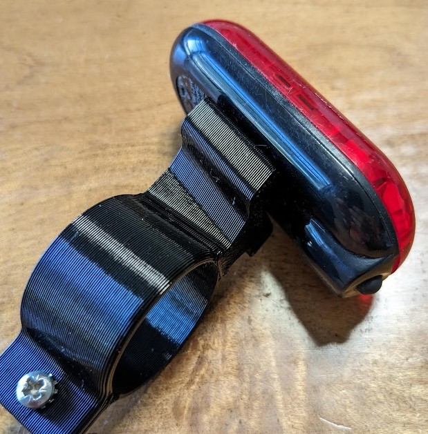 Cateye Bike Light Mount for 31mm Post by Girak Download free STL