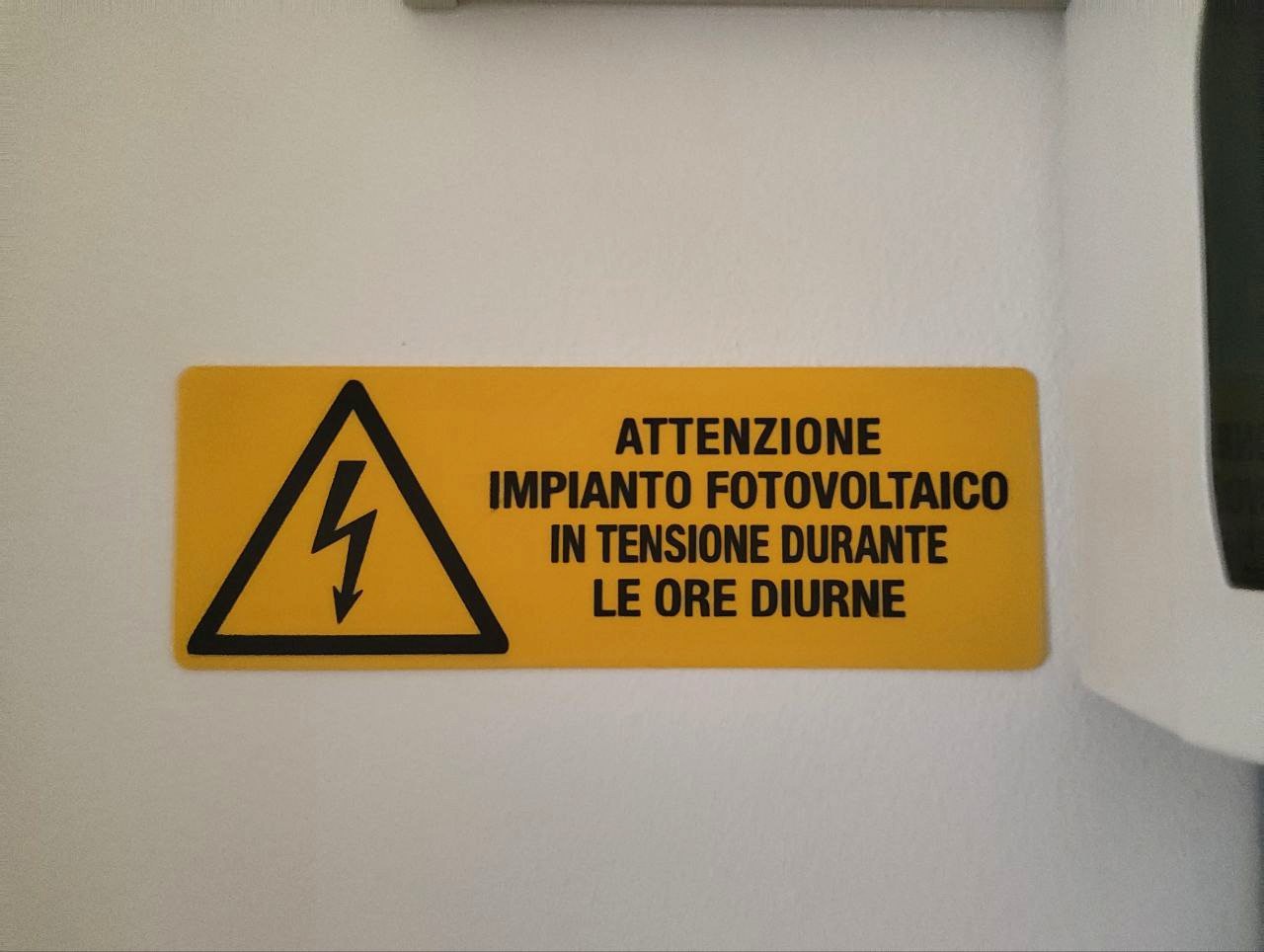 Cartello Attenzione Impianto fotovoltaico