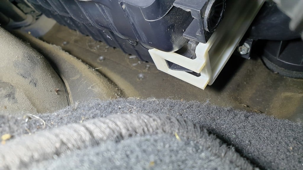 Cabin filter cover Renault Laguna 3 52410566 by Ivanov design