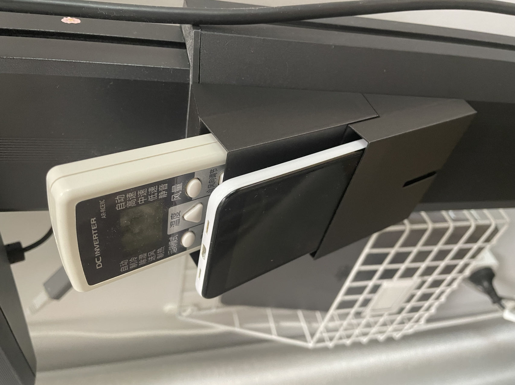 Wall-mounted Combinable Remote Holder — miniatura 4