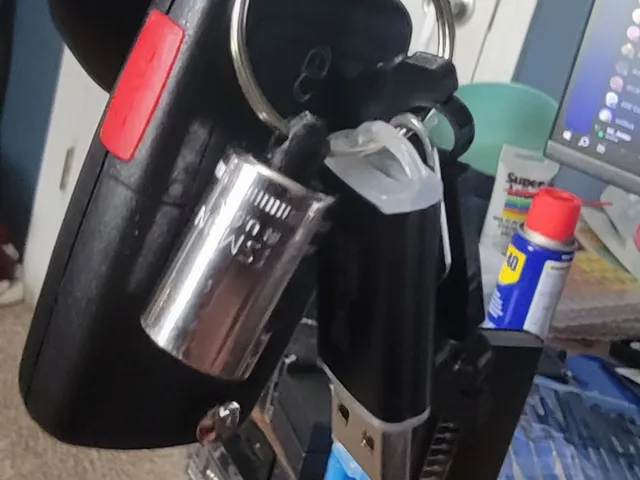 Socket keychain