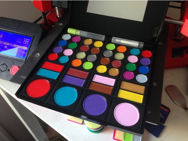 Make-up kit by Remivans