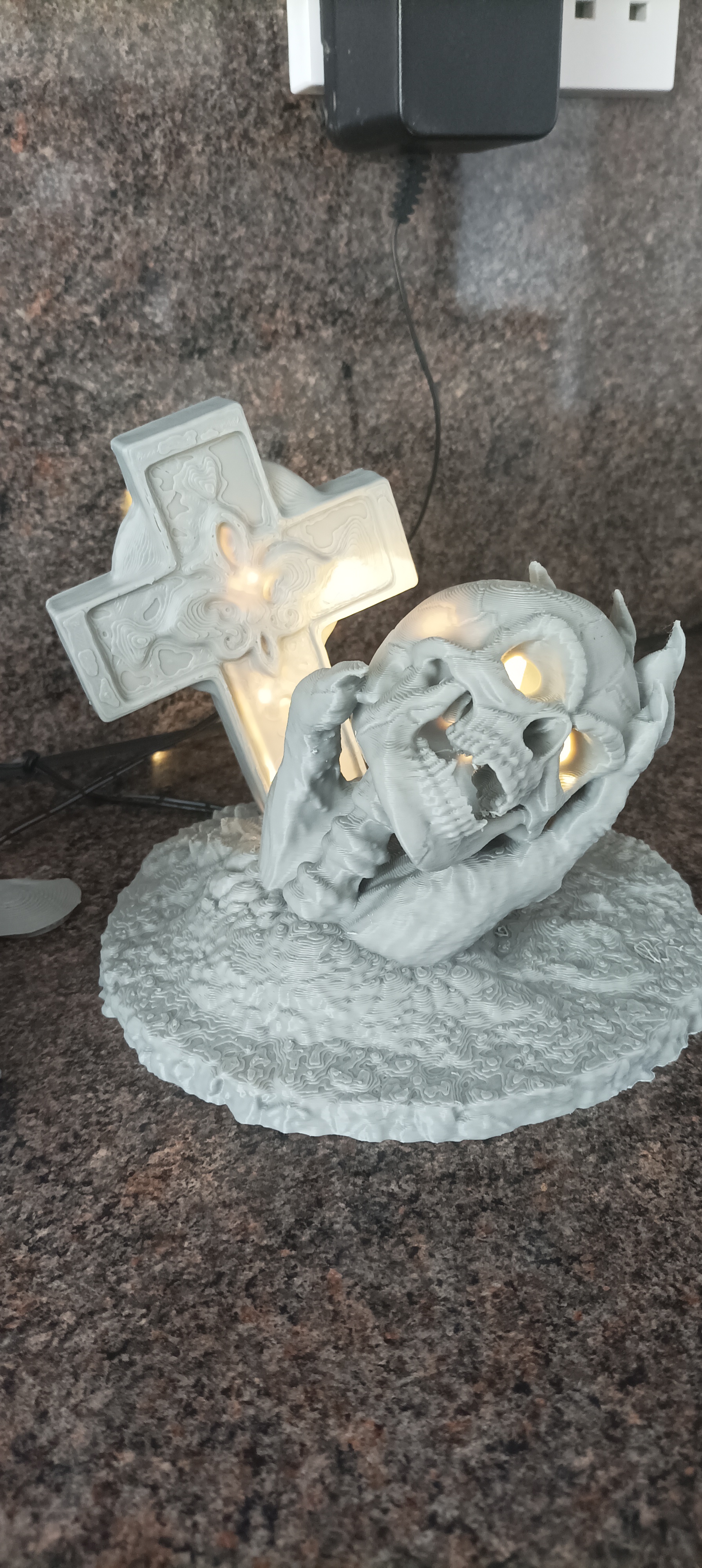 Gravestone Shull in Hand LED version.