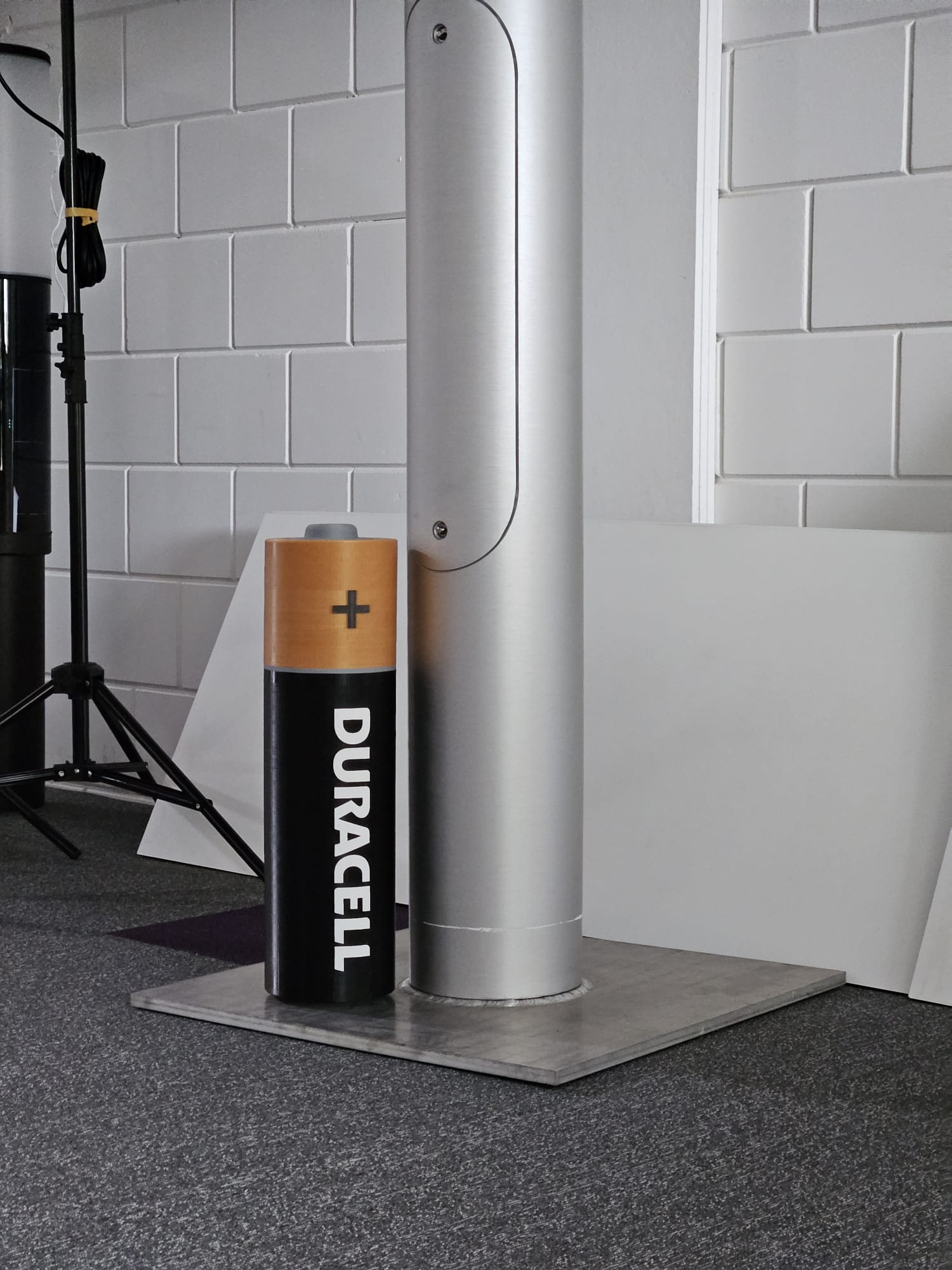 AA Duracell battery container