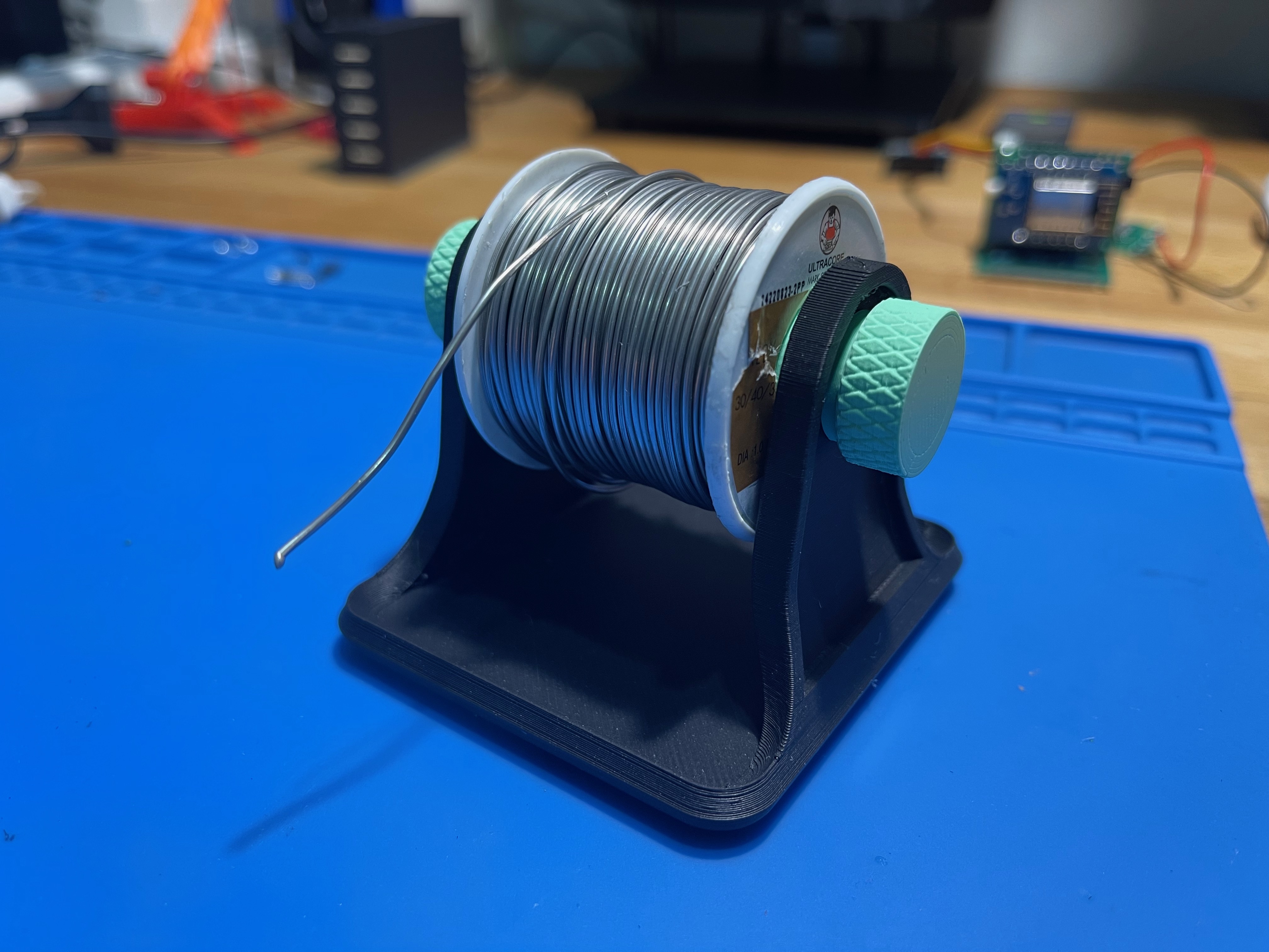 Solder wire spool holder by iPa64
