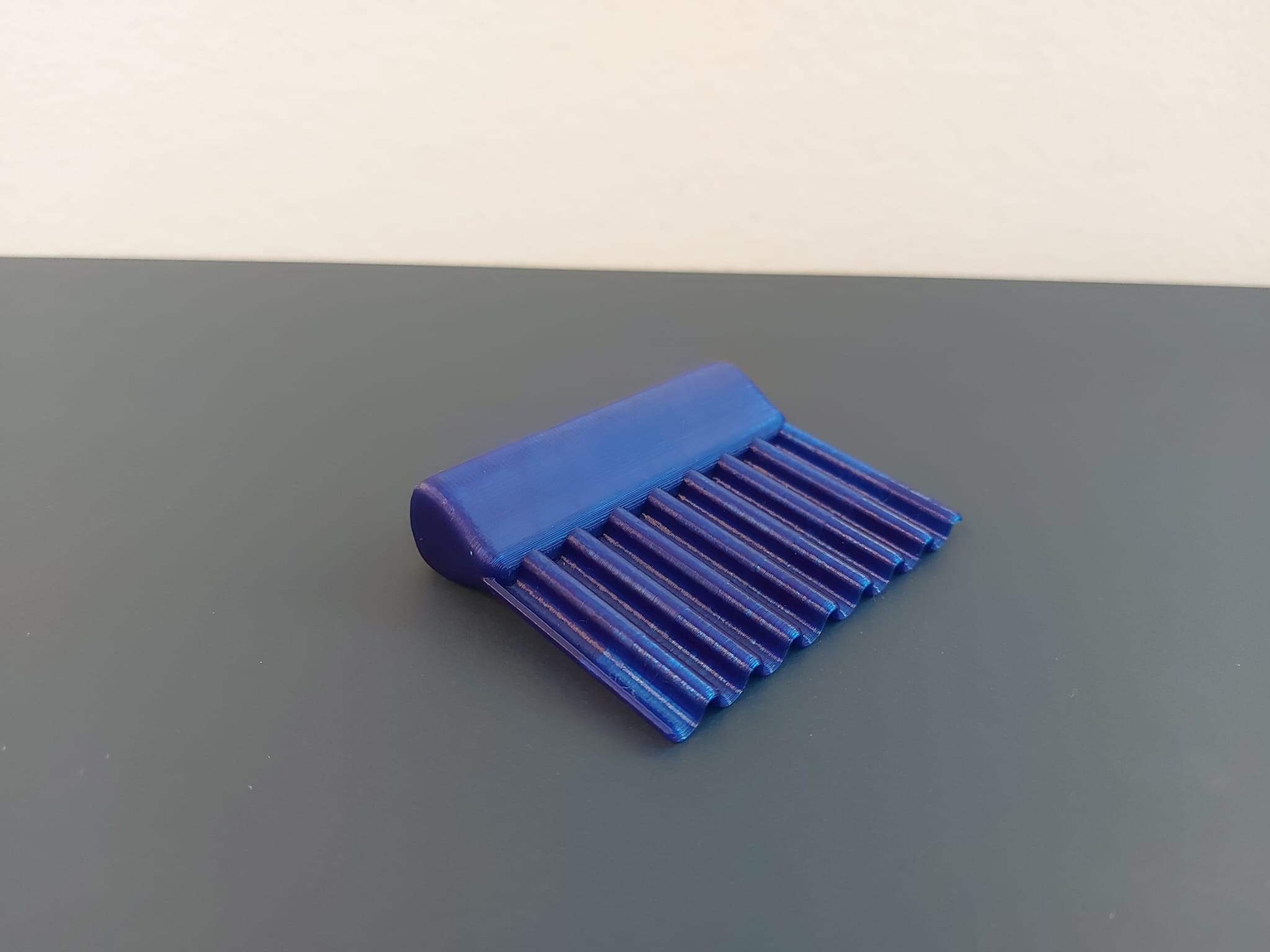 Simple wavy dough-cutter for play-dough