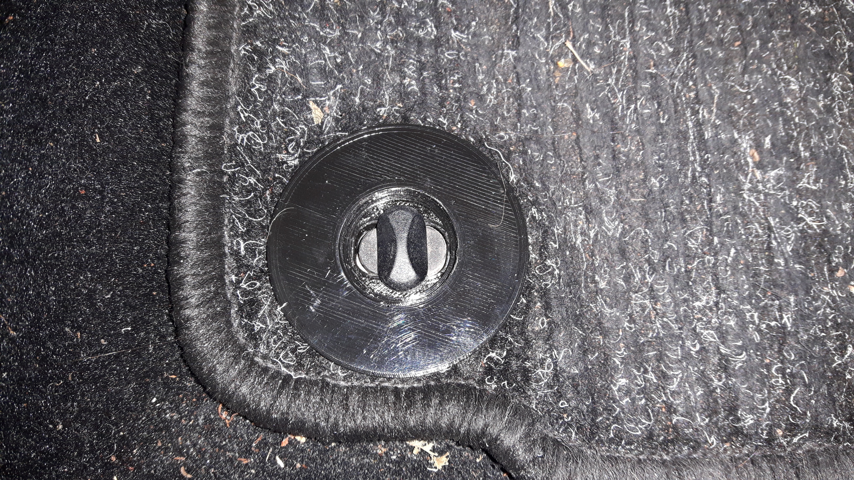 Car mat  replacement clip VW-like / Fussmattenclip  ähnlich VW