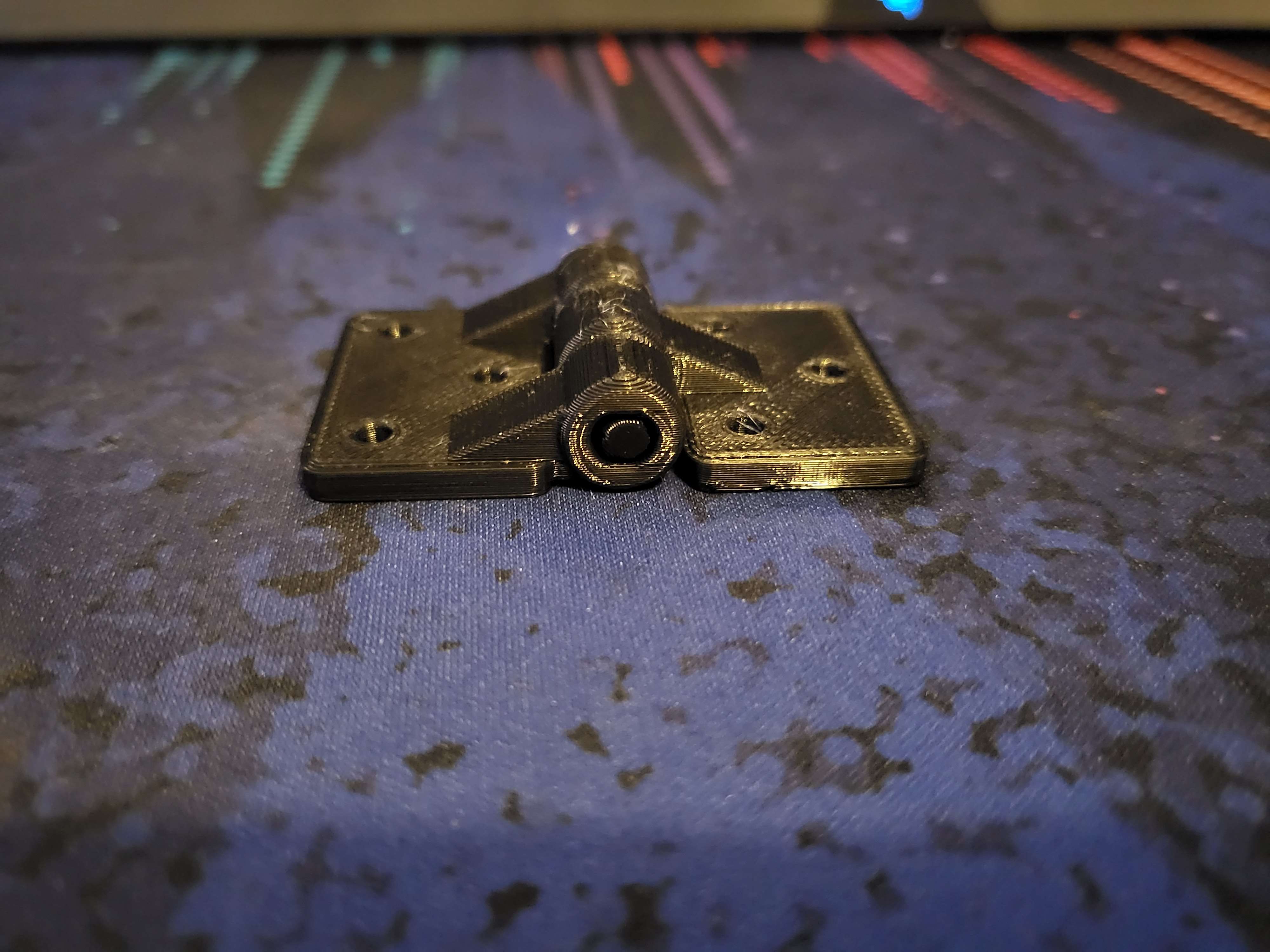 small hinge