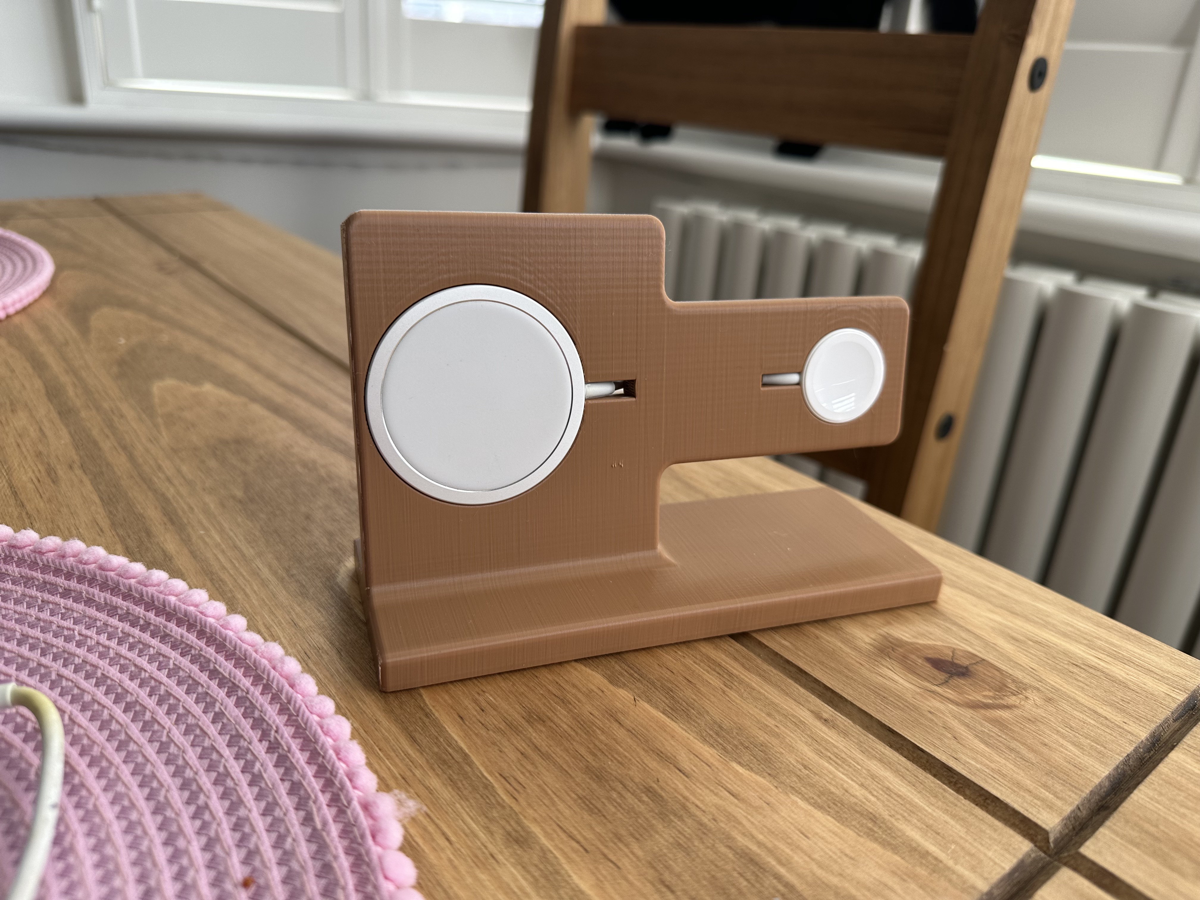 StandBy MagSafe and Apple Watch Stand
