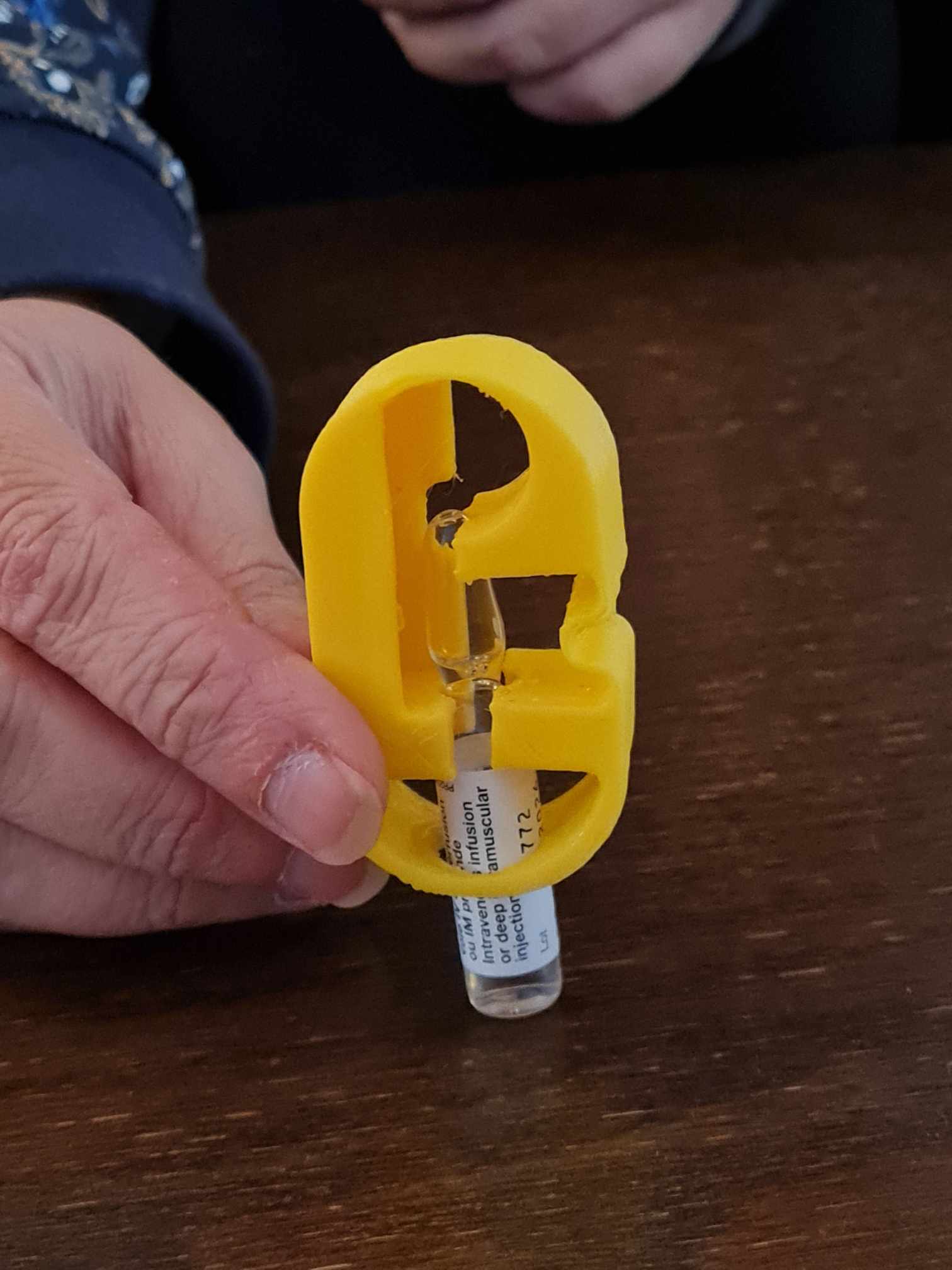 Vial Breaker (casse-ampoule)