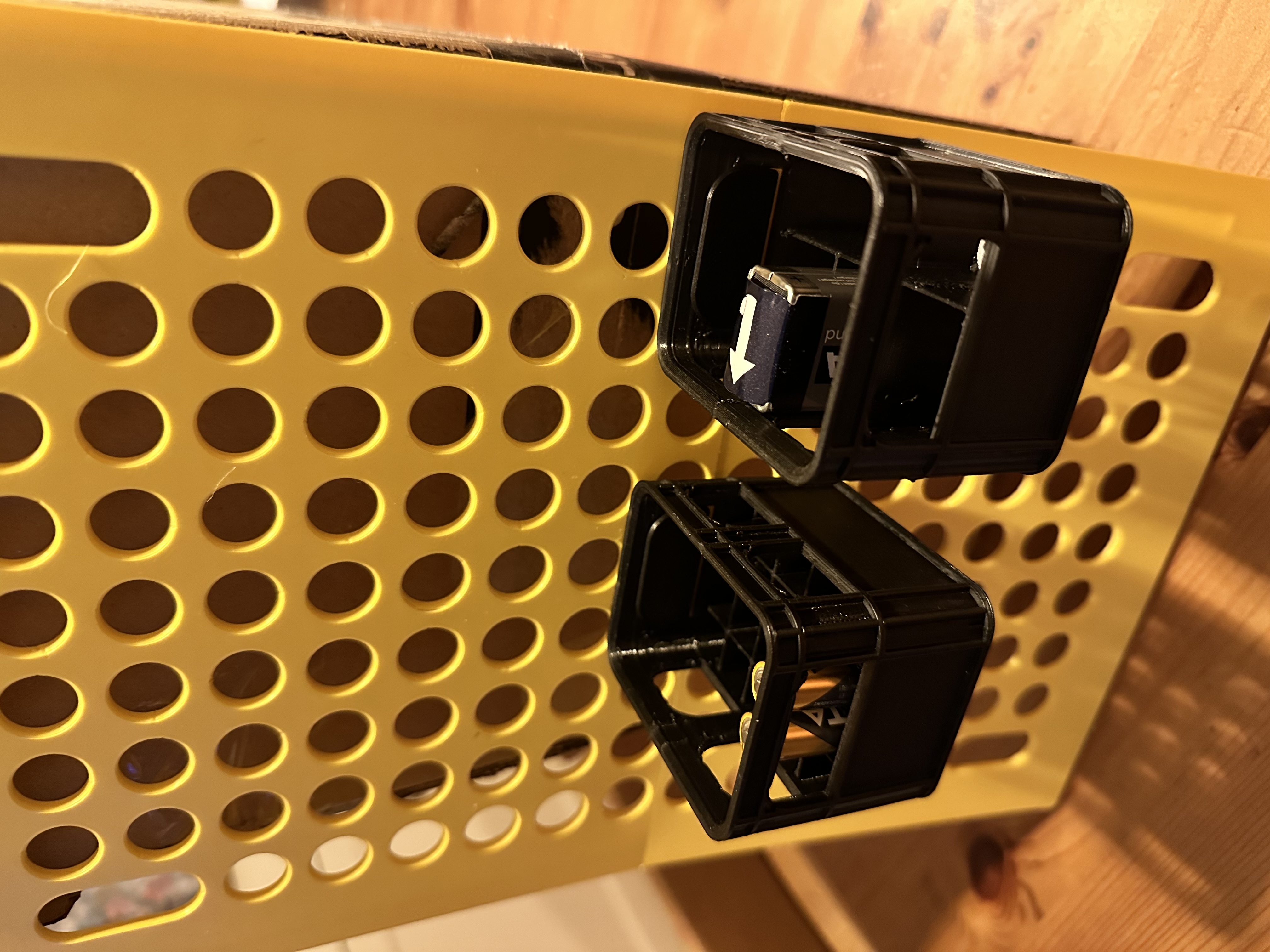 Beer crate battery holder for Cooler Master Qube 500 Case