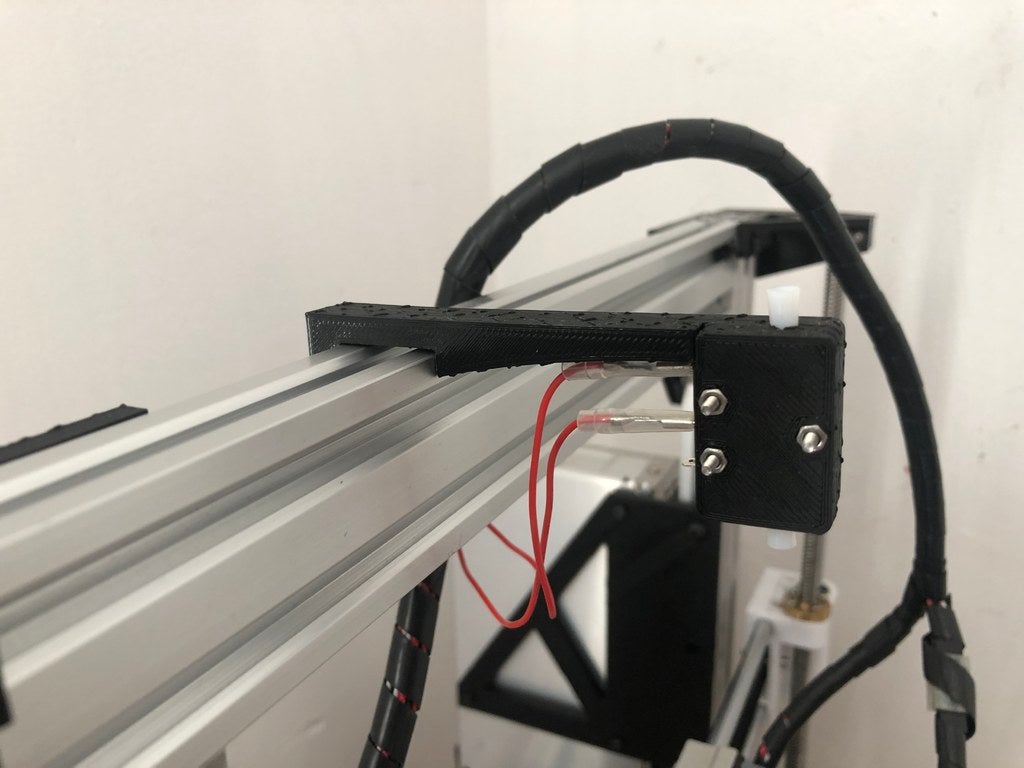 Filament runout sensor for 2040 extrusion (AM8)