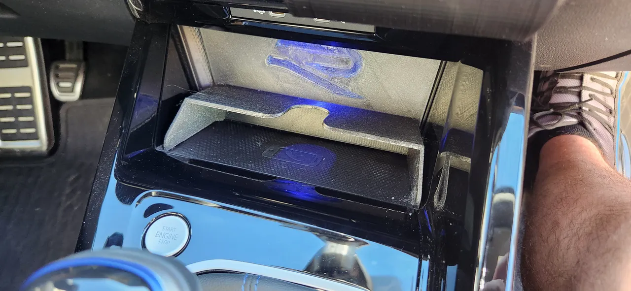 VW Golf Mk8 Charger Shelf, but thicker by Bupher Download free