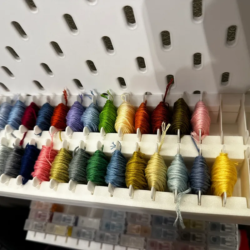 Embroidery Floss Holder (32 Bobbins) w/ and w/o Ikea Skadis Hooks by  enaidyl, Download free STL model