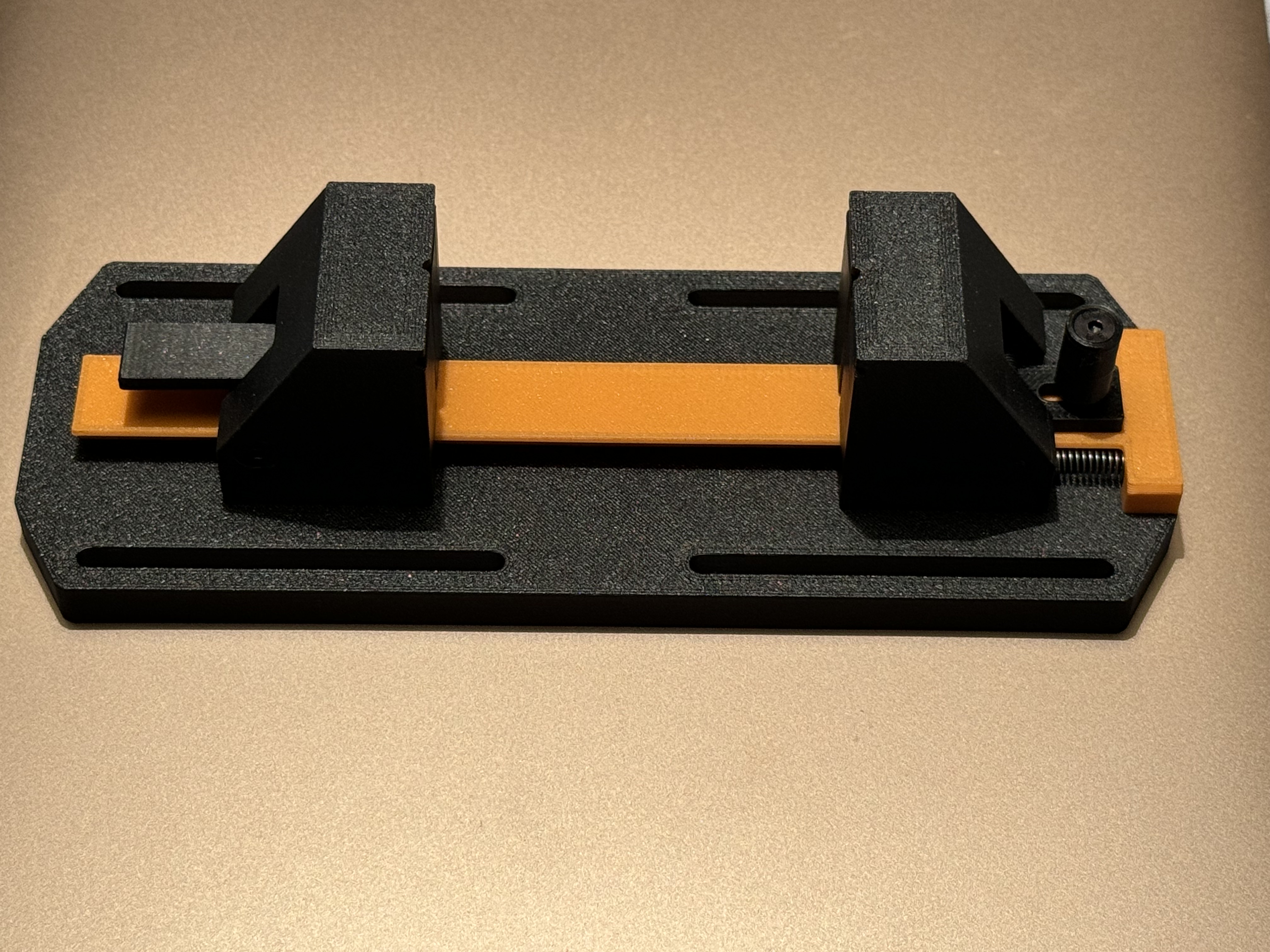 Sprung PCB Vice