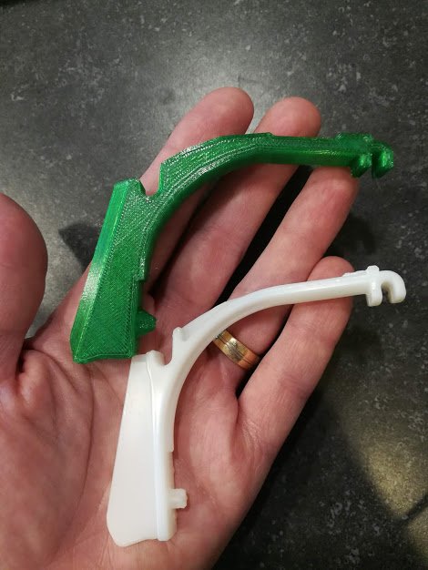 Replacement latch for the Igloo Little Playmate Maxcold 7Qt lunchbox