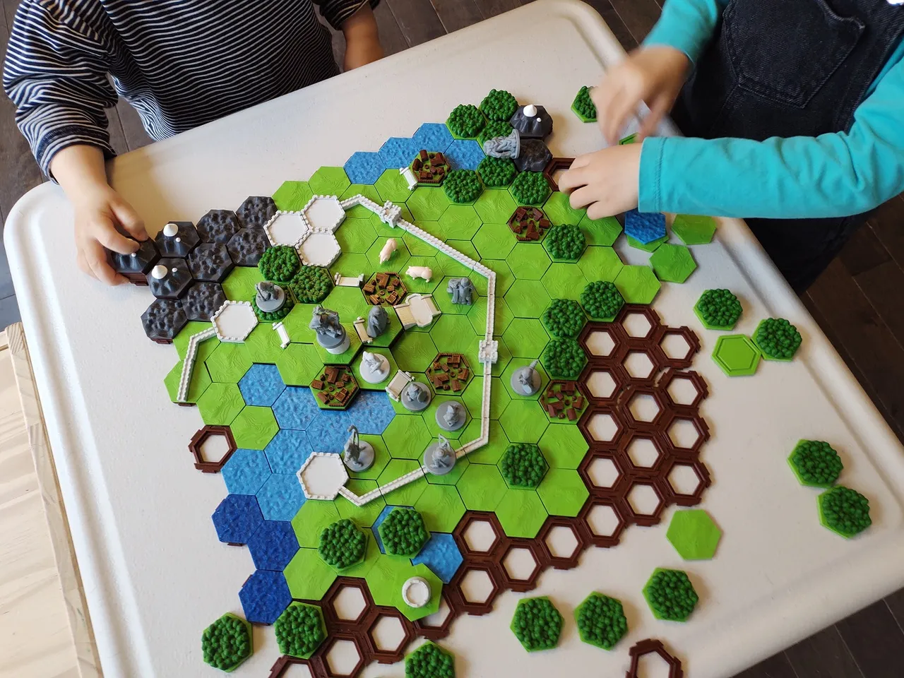 Manu Militari - Base set (hexagonal terrain tiles system and complementary  game rules) by Didier M.D. | Download free STL model | Printables.com