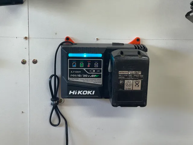 Hitachi / Hikoki Battery Changer Wall Mount