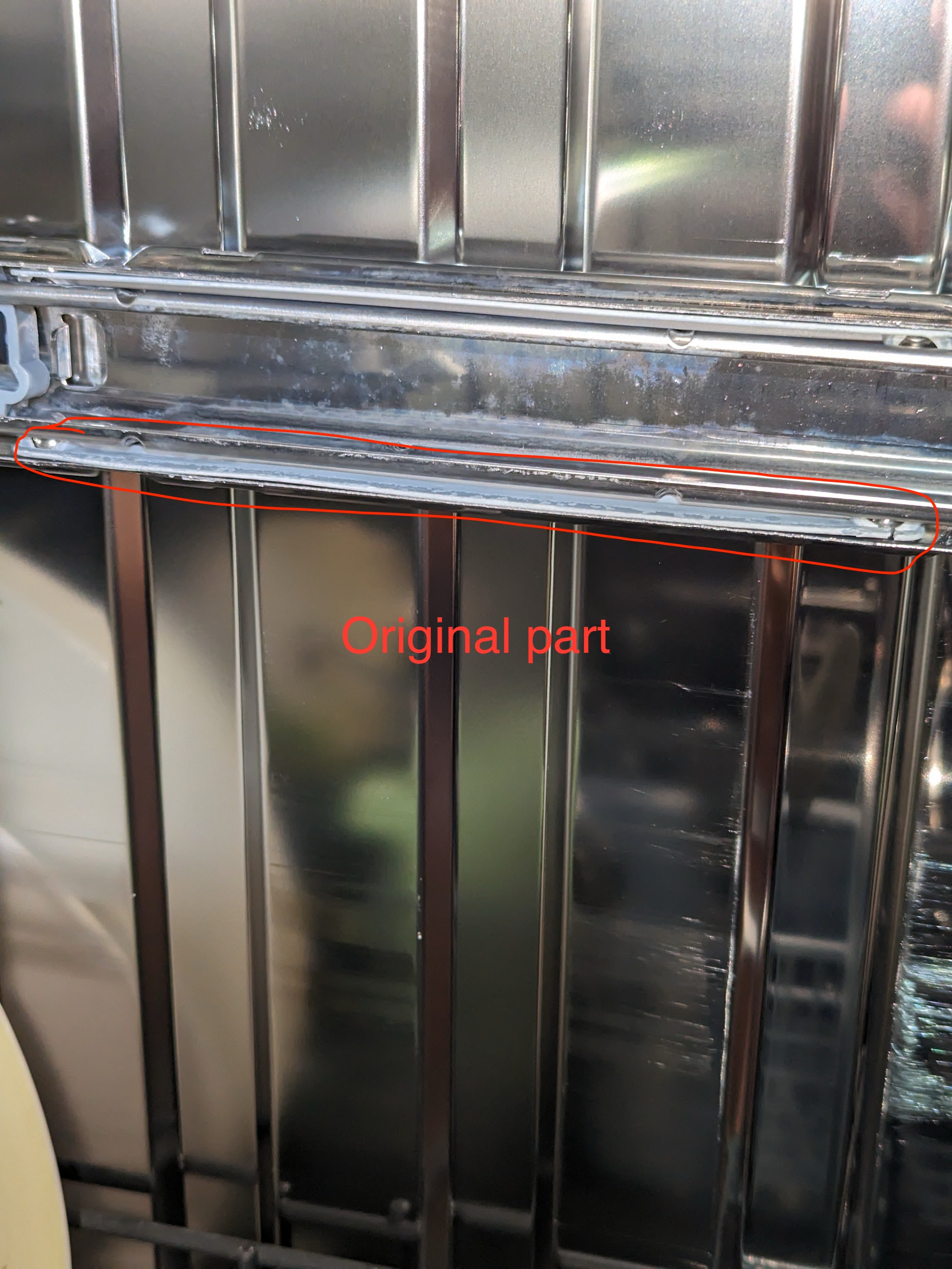 Dishwasher distance spacer between rail and top rack by Godvik3D