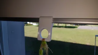Finger ring clip for IKEA window blinds (German: Rollos)
