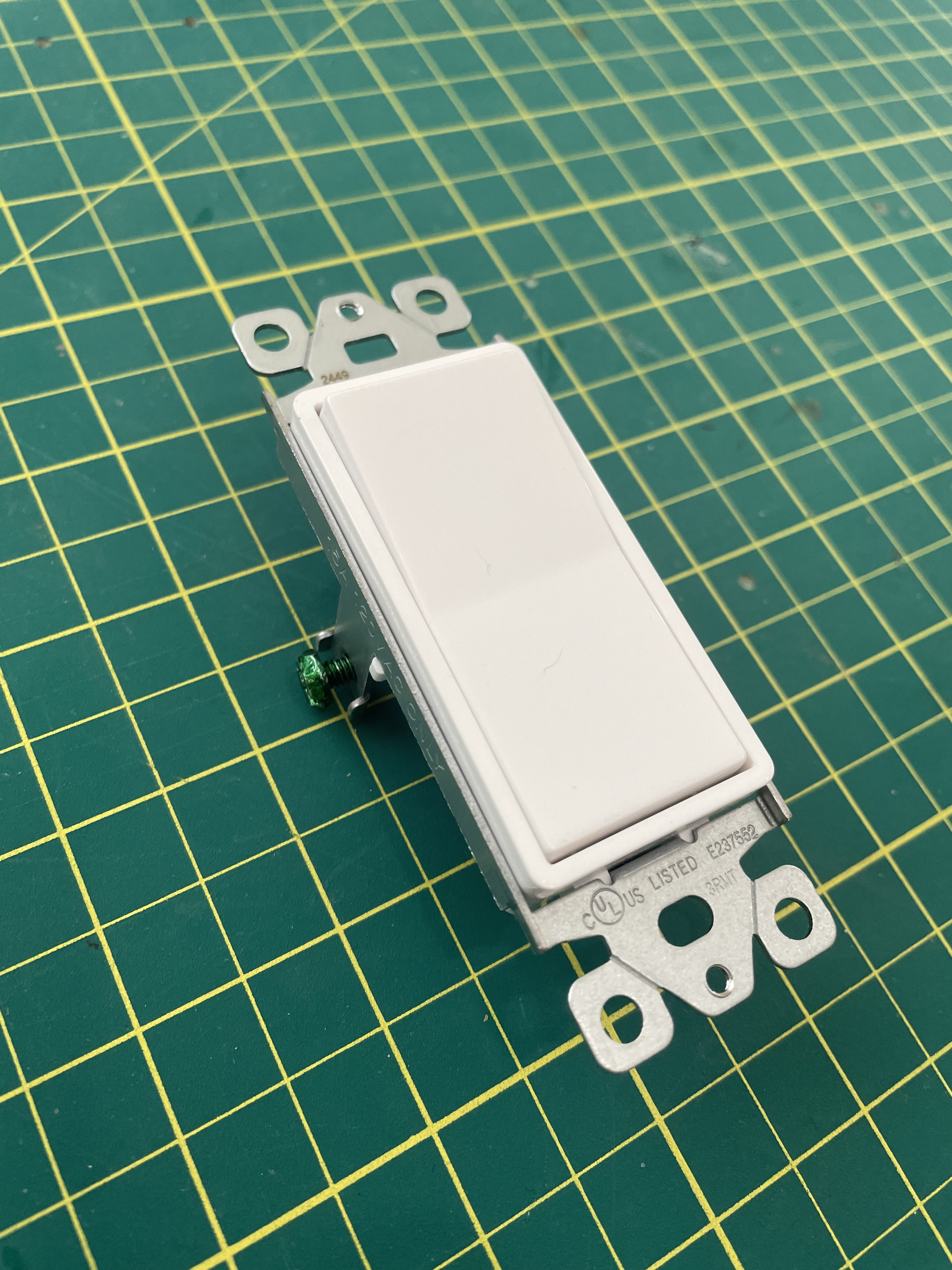 Miniatura 2 do modelo 3D Funky Knife Light Switch