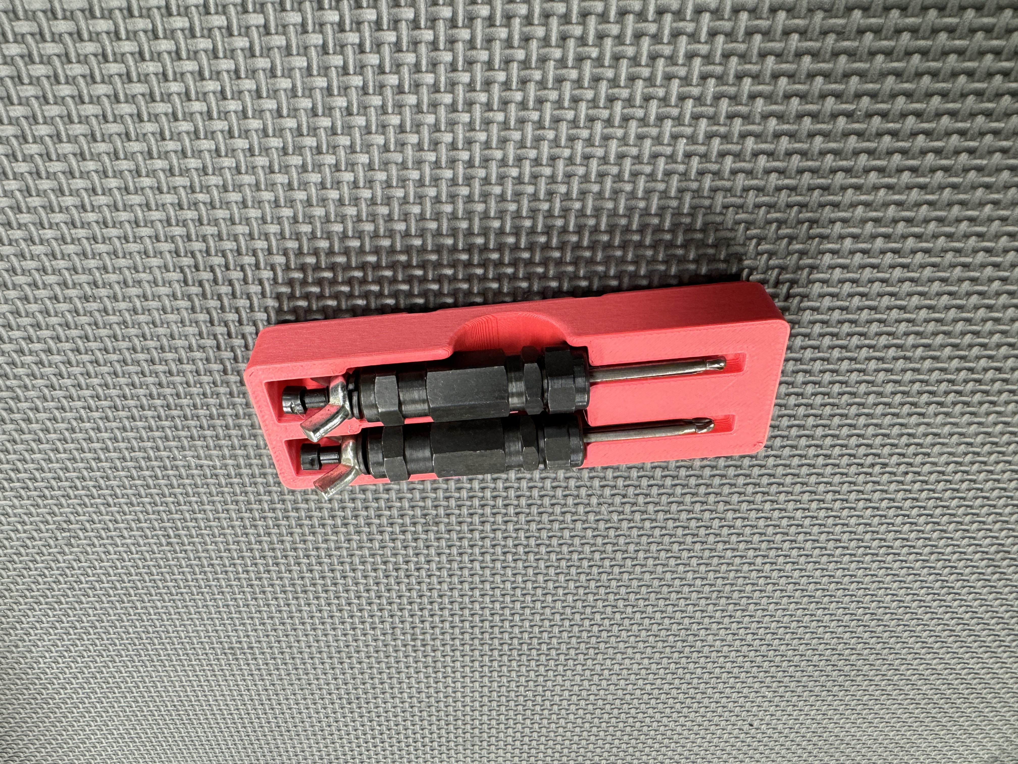 Gridfinity Tray for Draw Clecos (wing nut type)