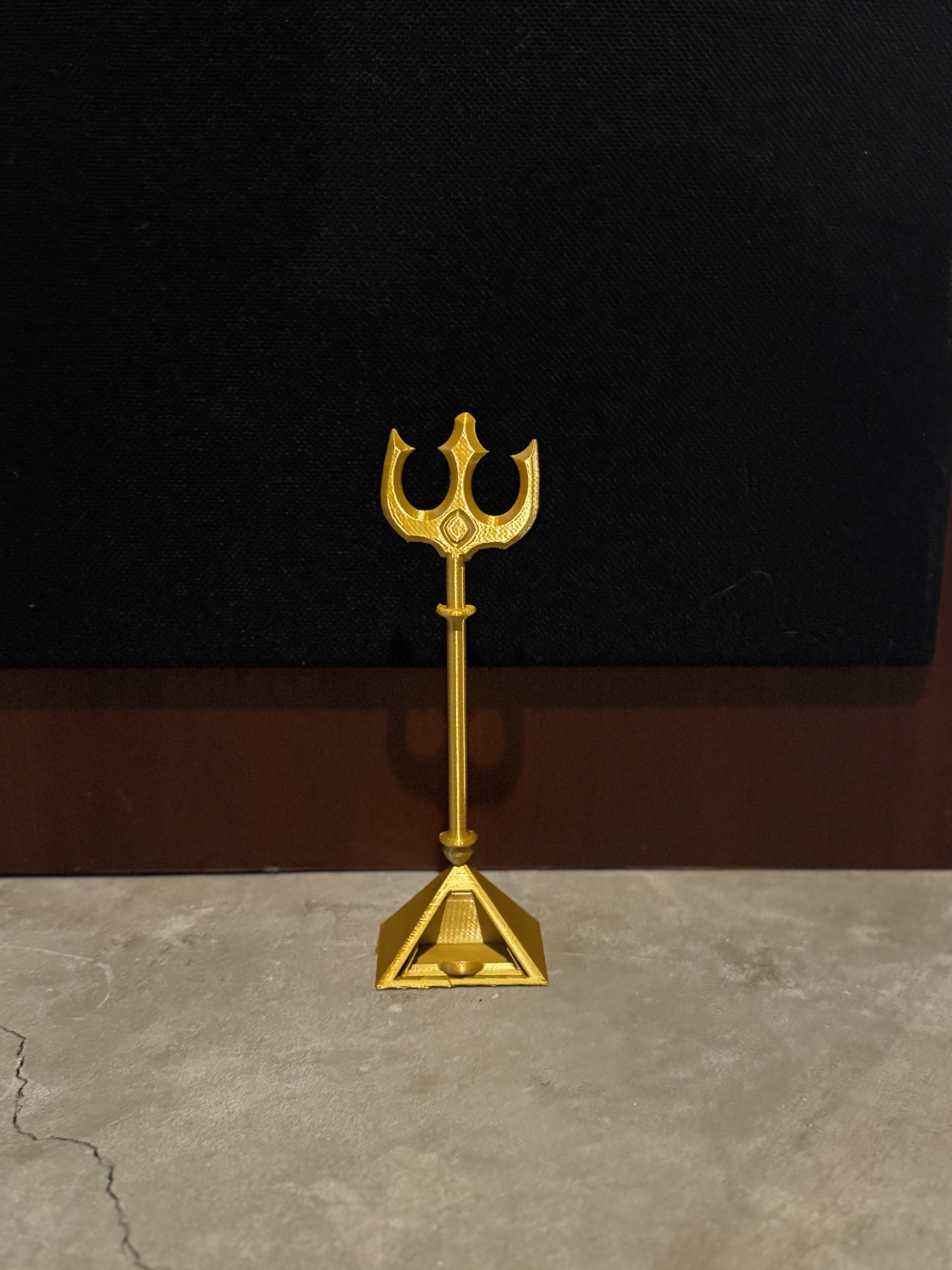 Poseiden's trident necklace hanger and drawer