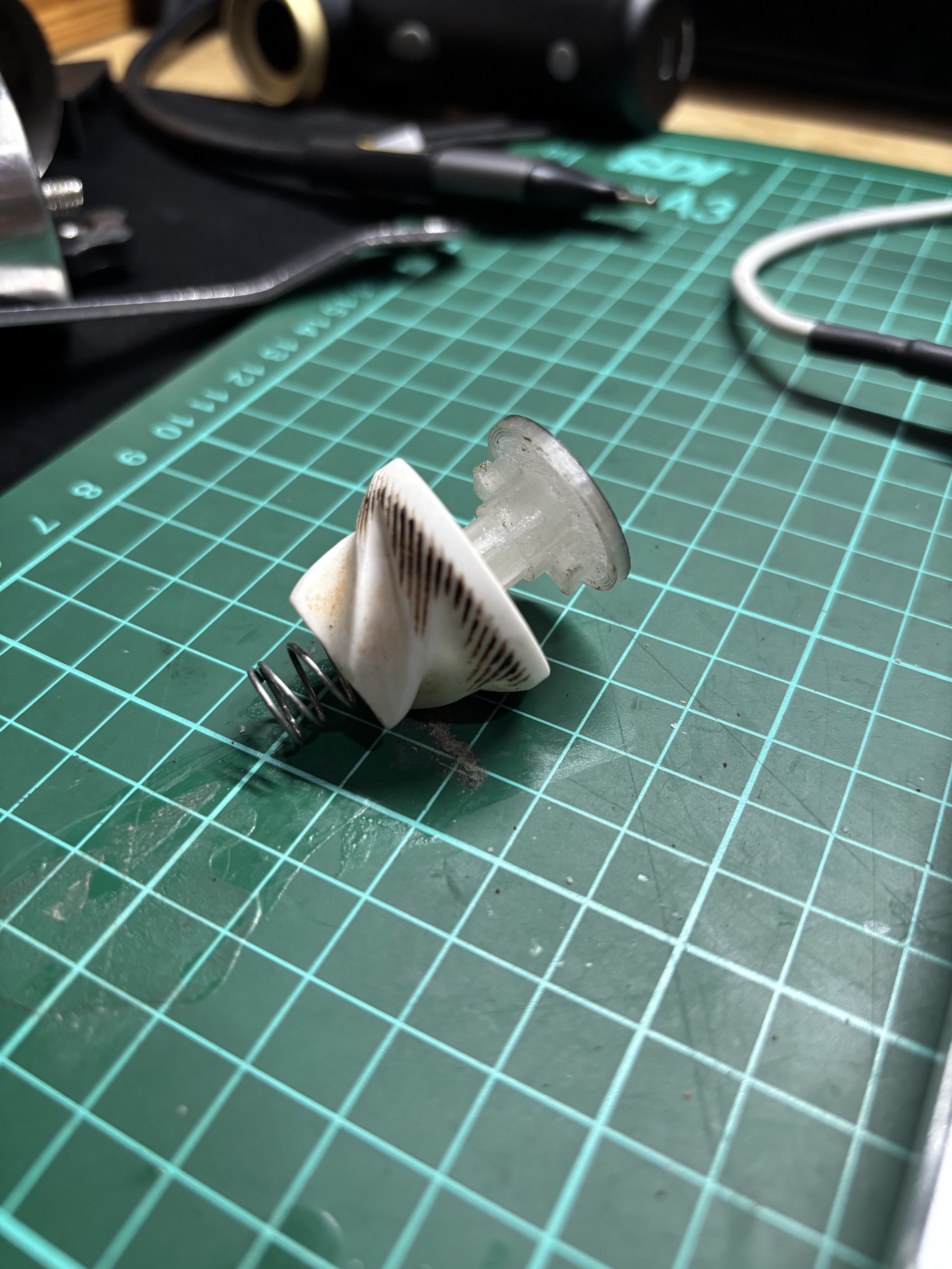 Hand Grinder Burr Replacement Interface — miniatura 2