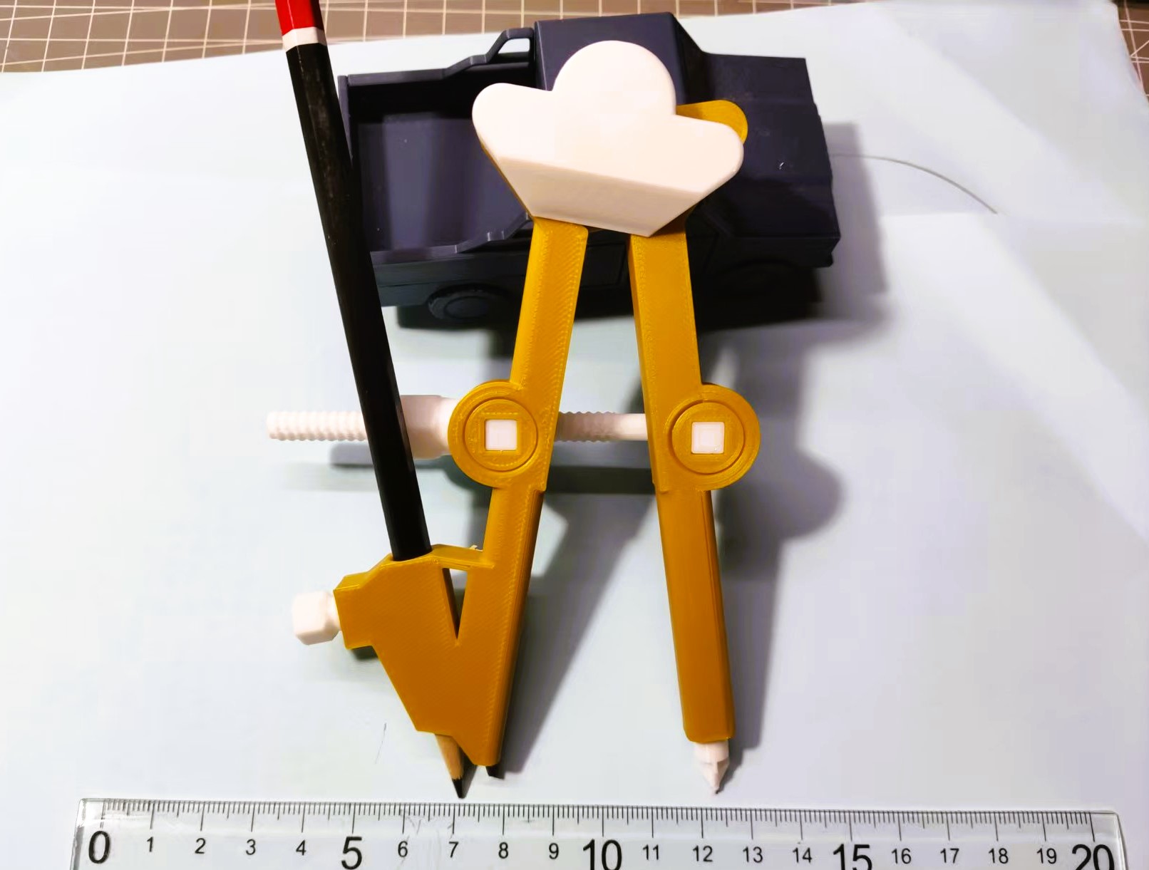 Miniatura 2 do modelo 3D compasses & circle slice (Dual-function)