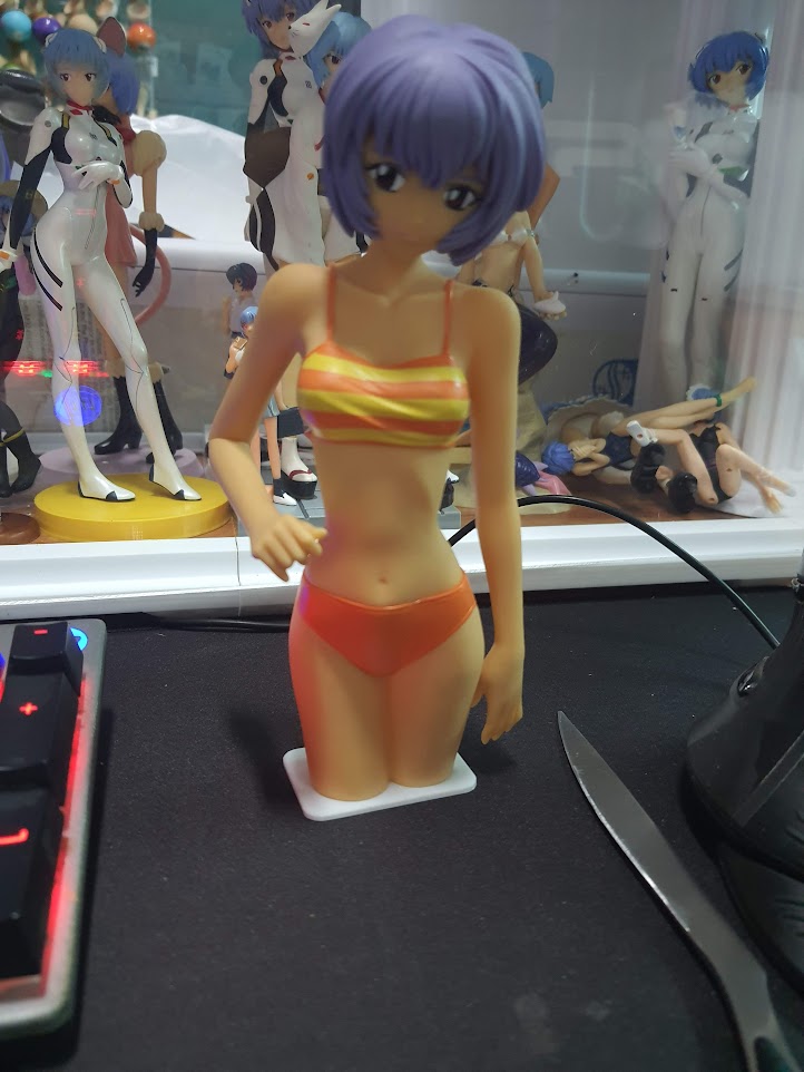 Figurine base: Ayanami Rei in orange swimsuit