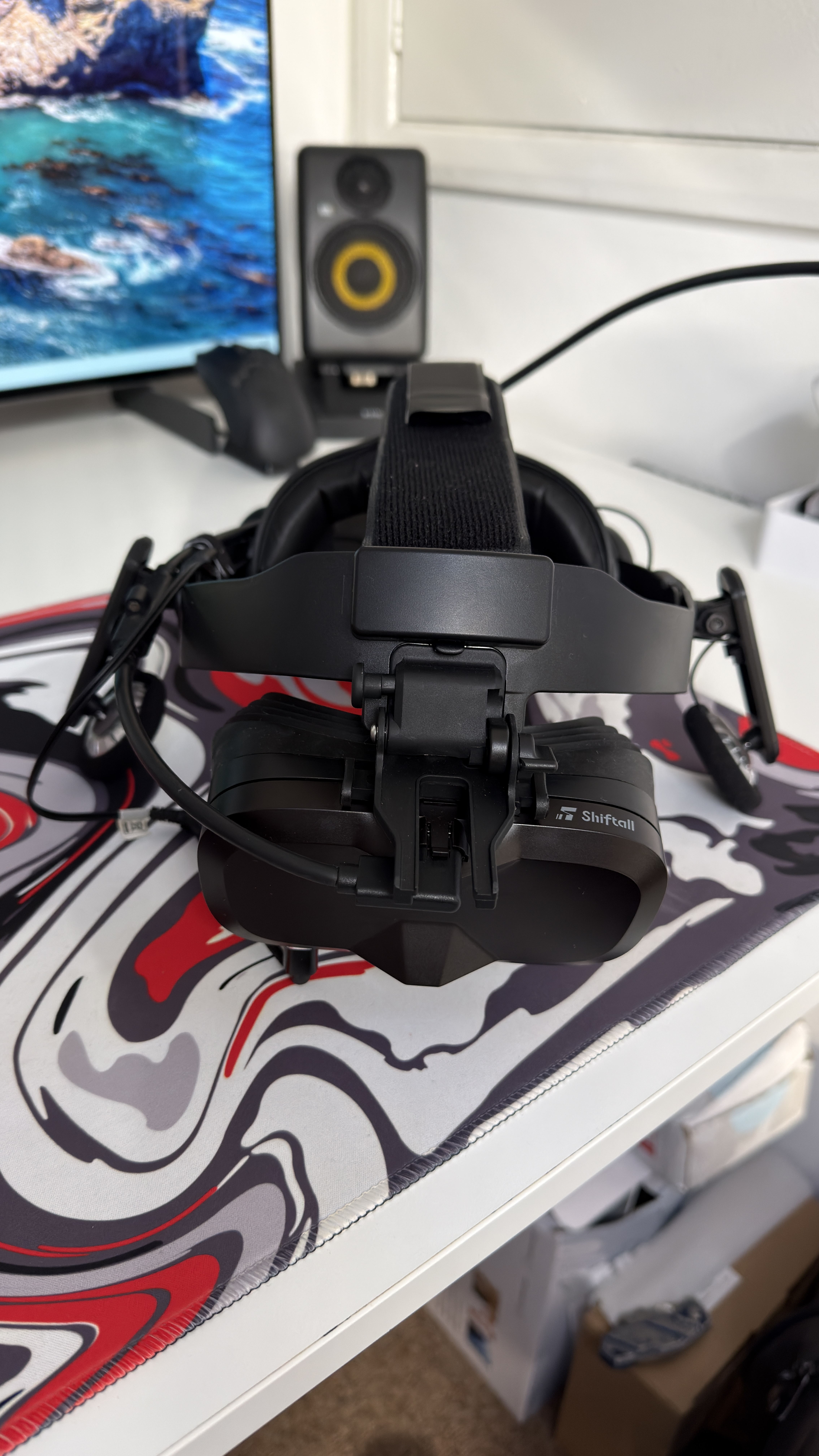 Headphone mount for Meganex 8k superlight hard strap