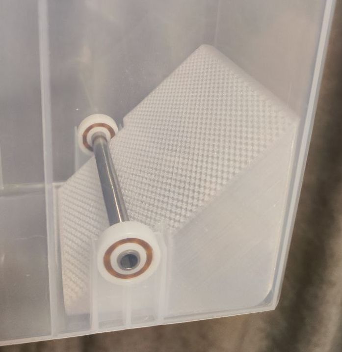Silica gel container