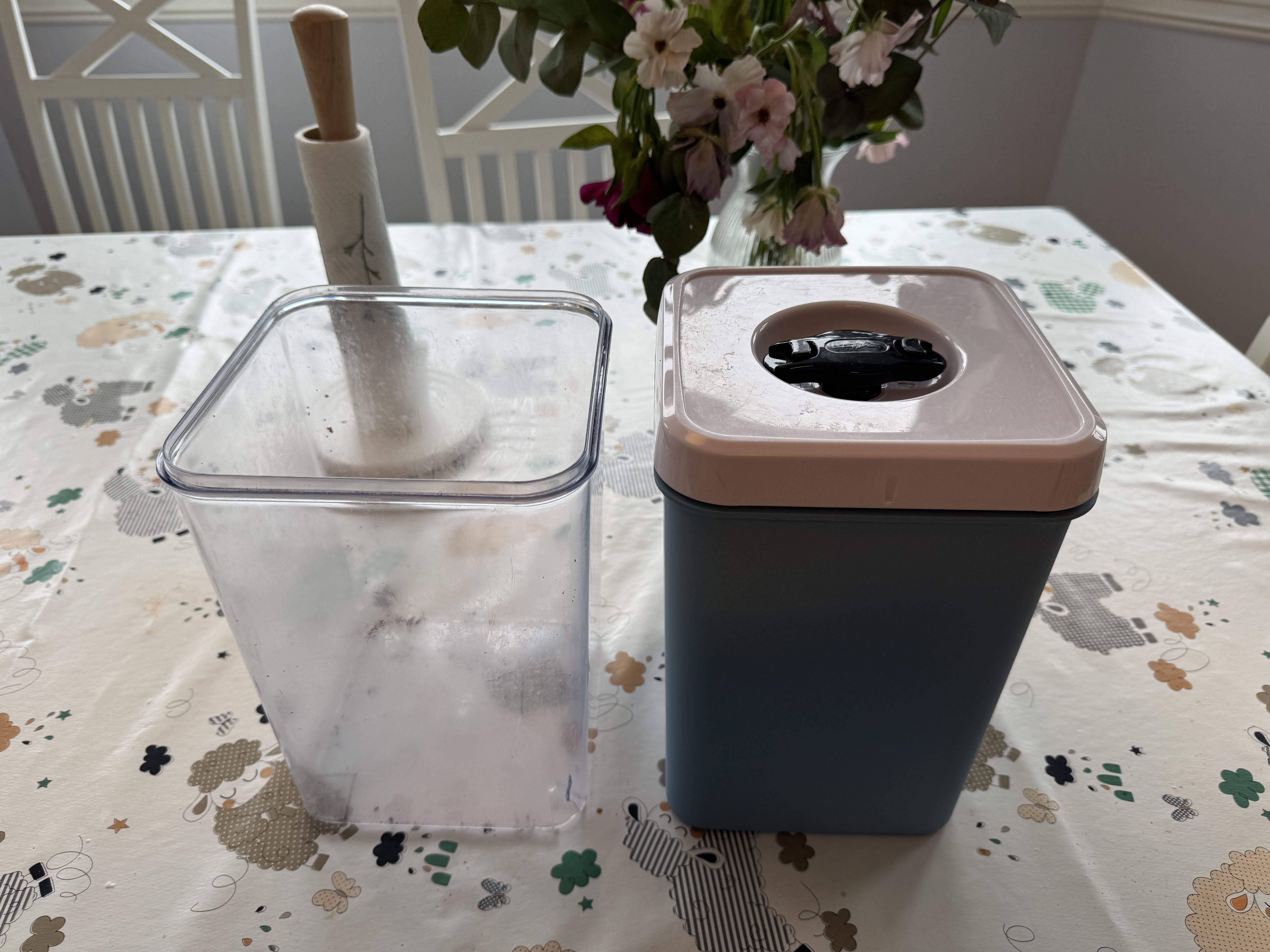 Zyliss twist & seal replacement container