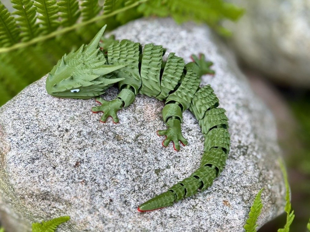 Articulated flexi lizard
