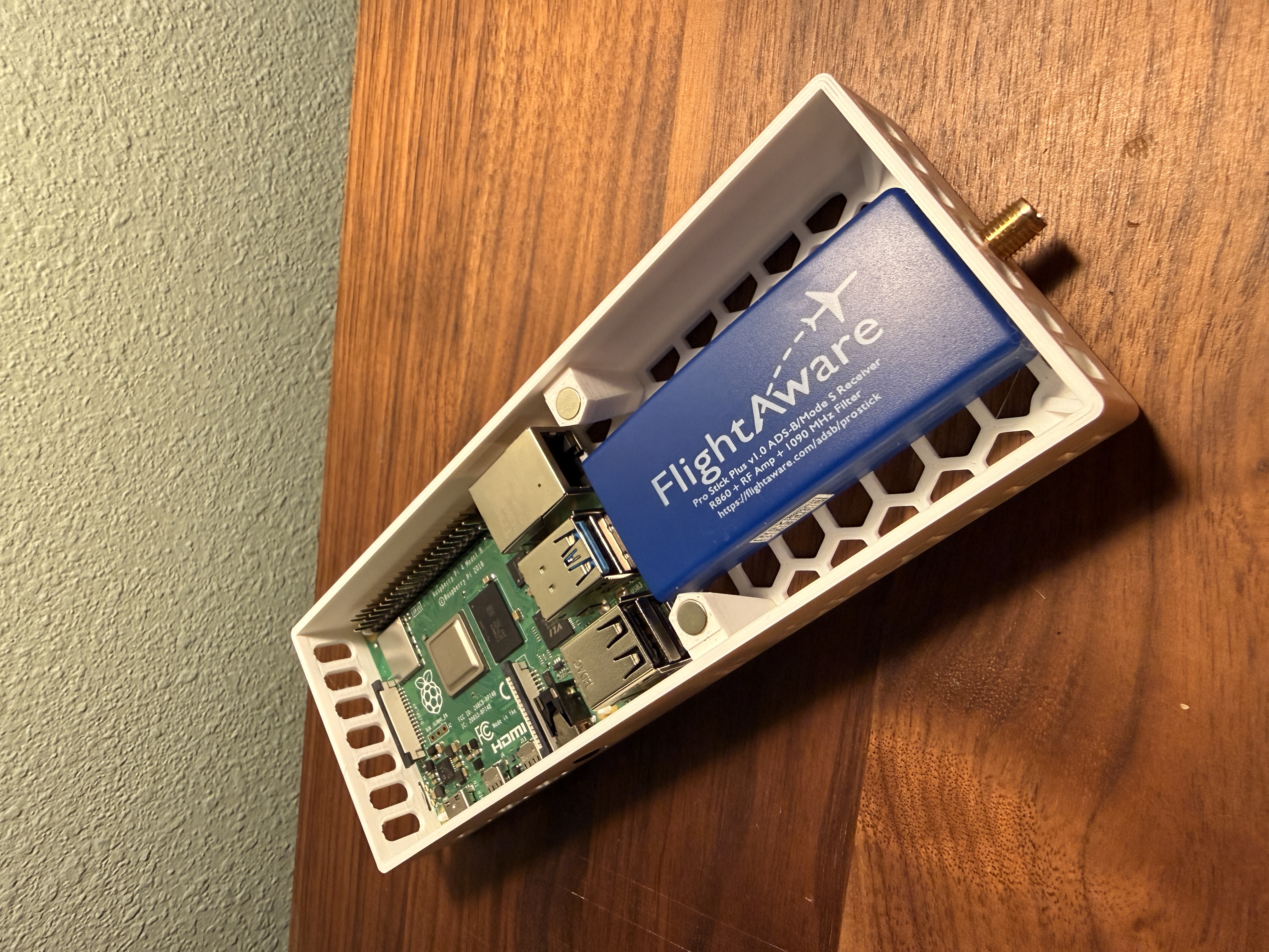 Magnetic Lid Holder for Raspberry Pi 4 Model B and FlightAware Pro Stick Case