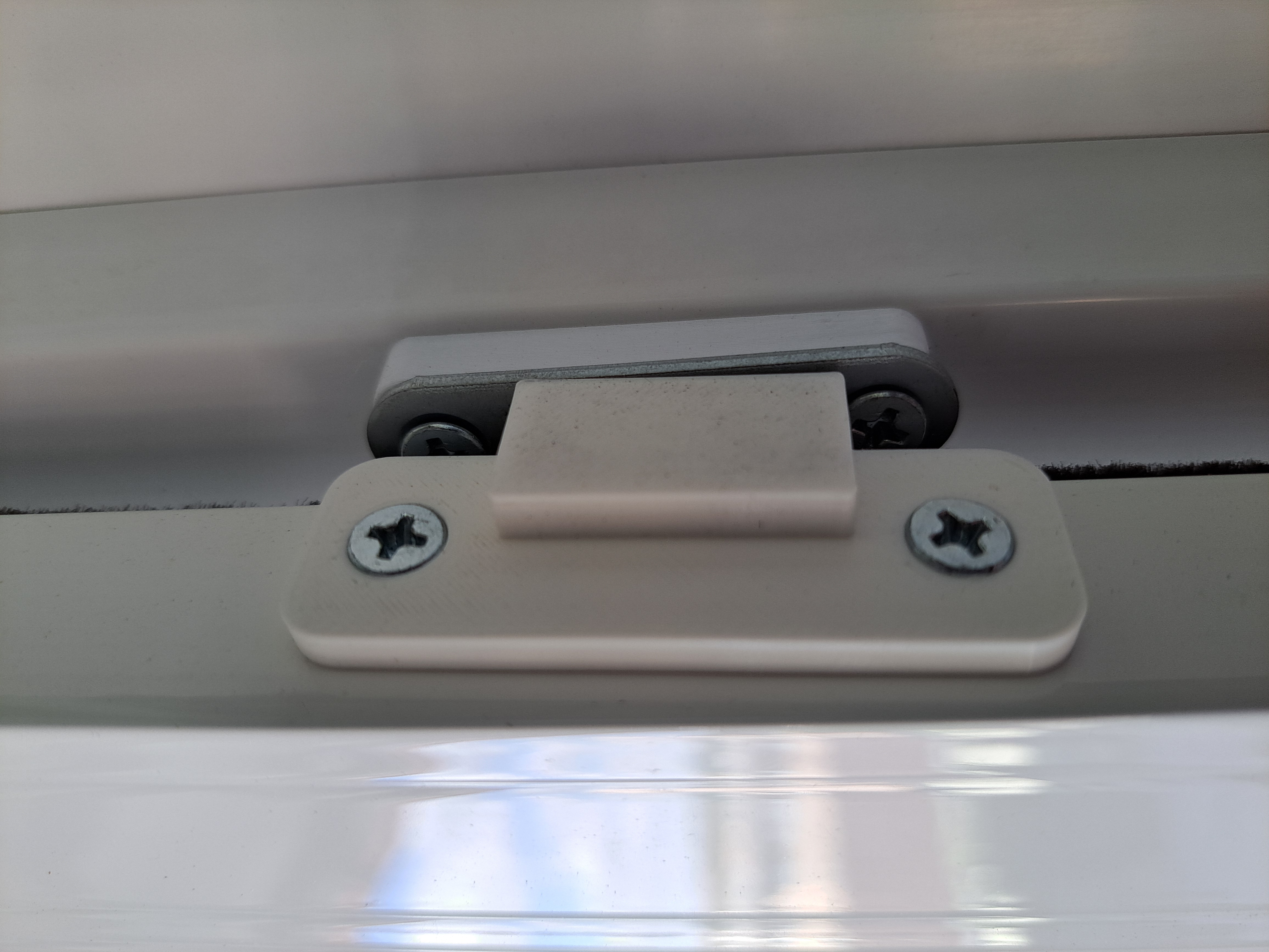 Mosquito net door magnet holder (parametric)